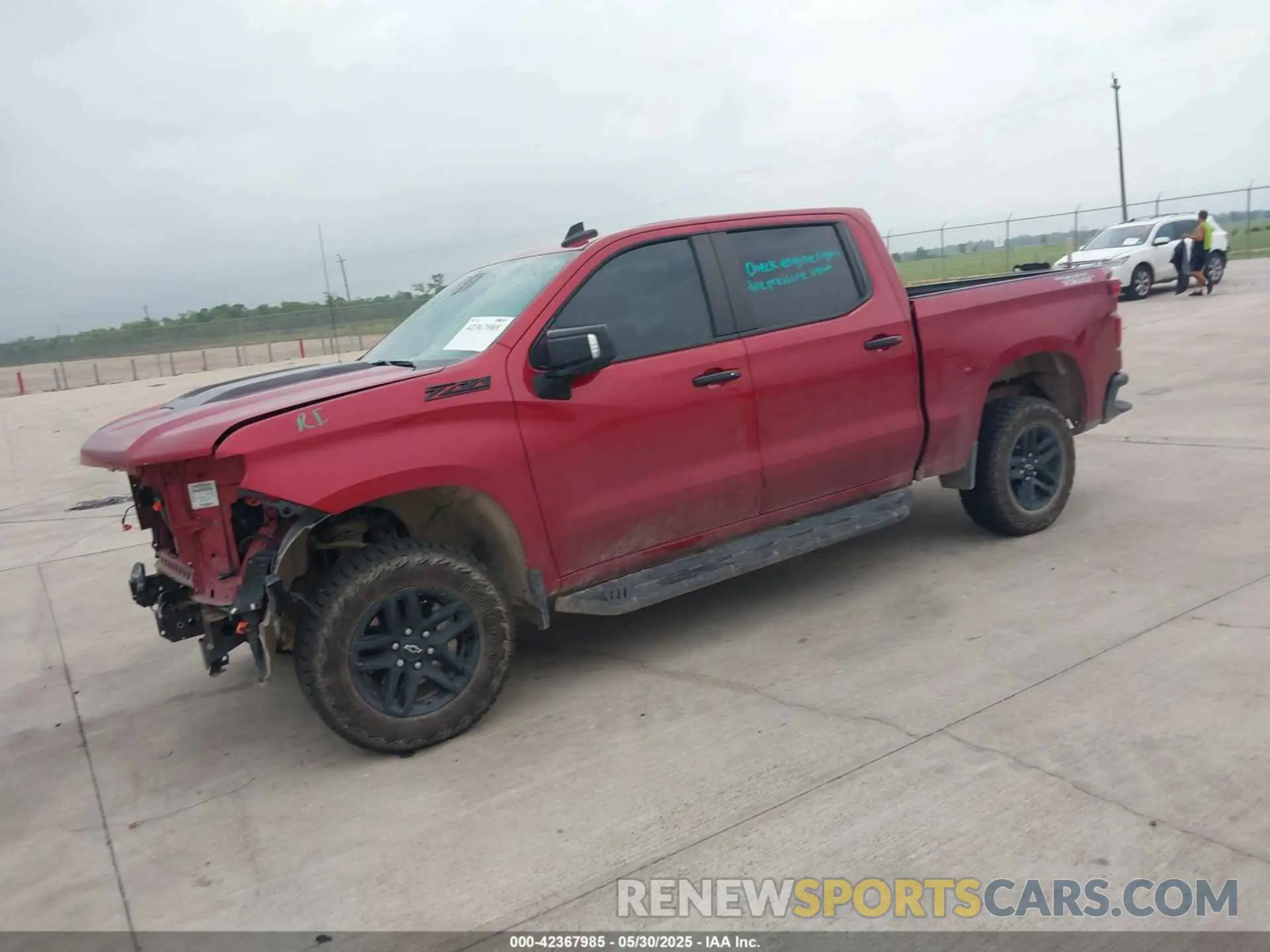 2 Photograph of a damaged car 3GCUDFED2RG130276 CHEVROLET SILVERADO 1500 2024
