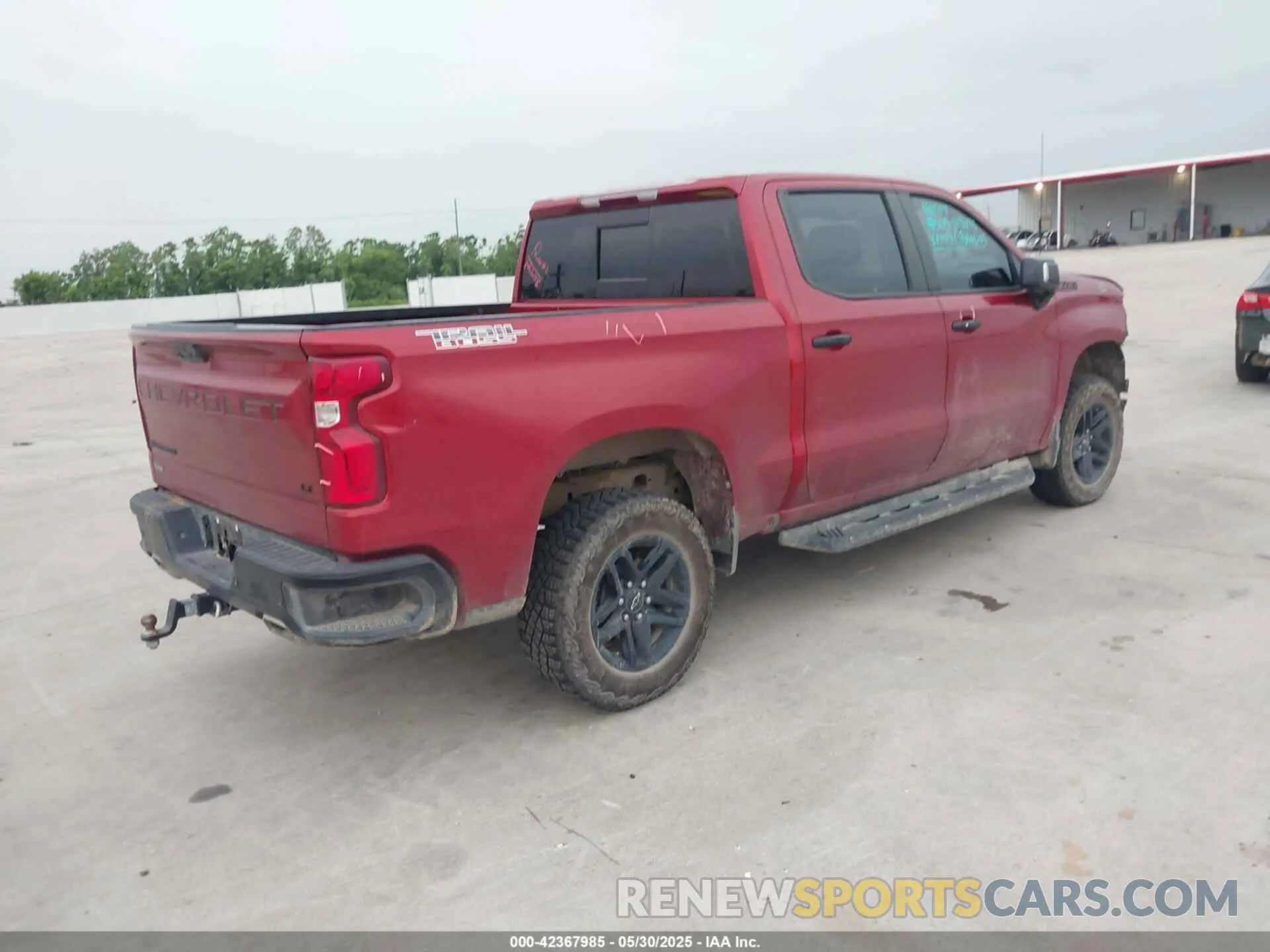 4 Photograph of a damaged car 3GCUDFED2RG130276 CHEVROLET SILVERADO 1500 2024