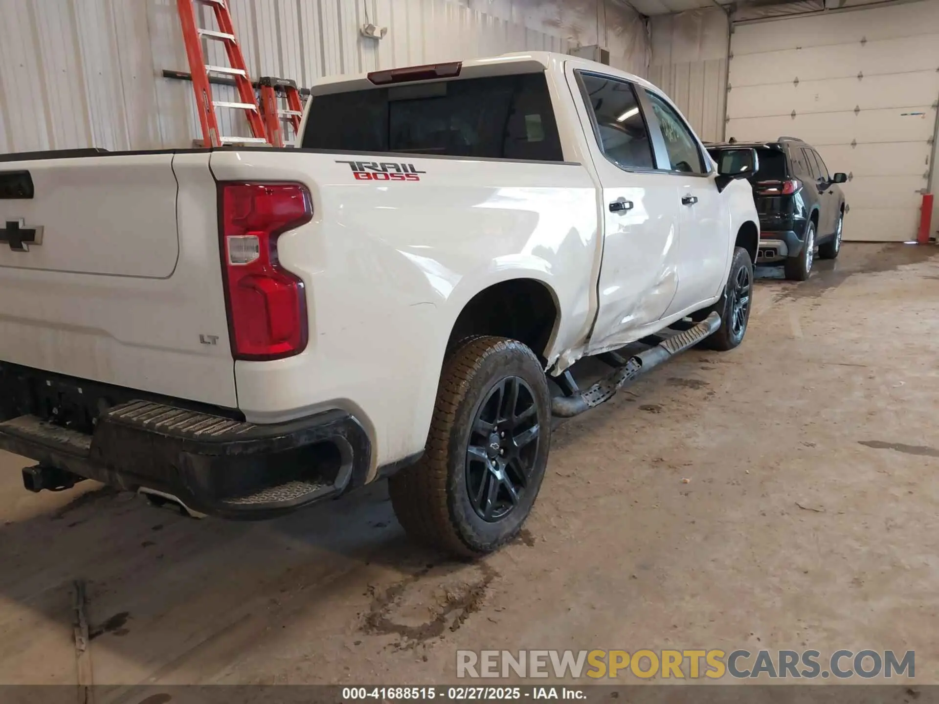 18 Photograph of a damaged car 3GCUDFED2RG217160 CHEVROLET SILVERADO 1500 2024