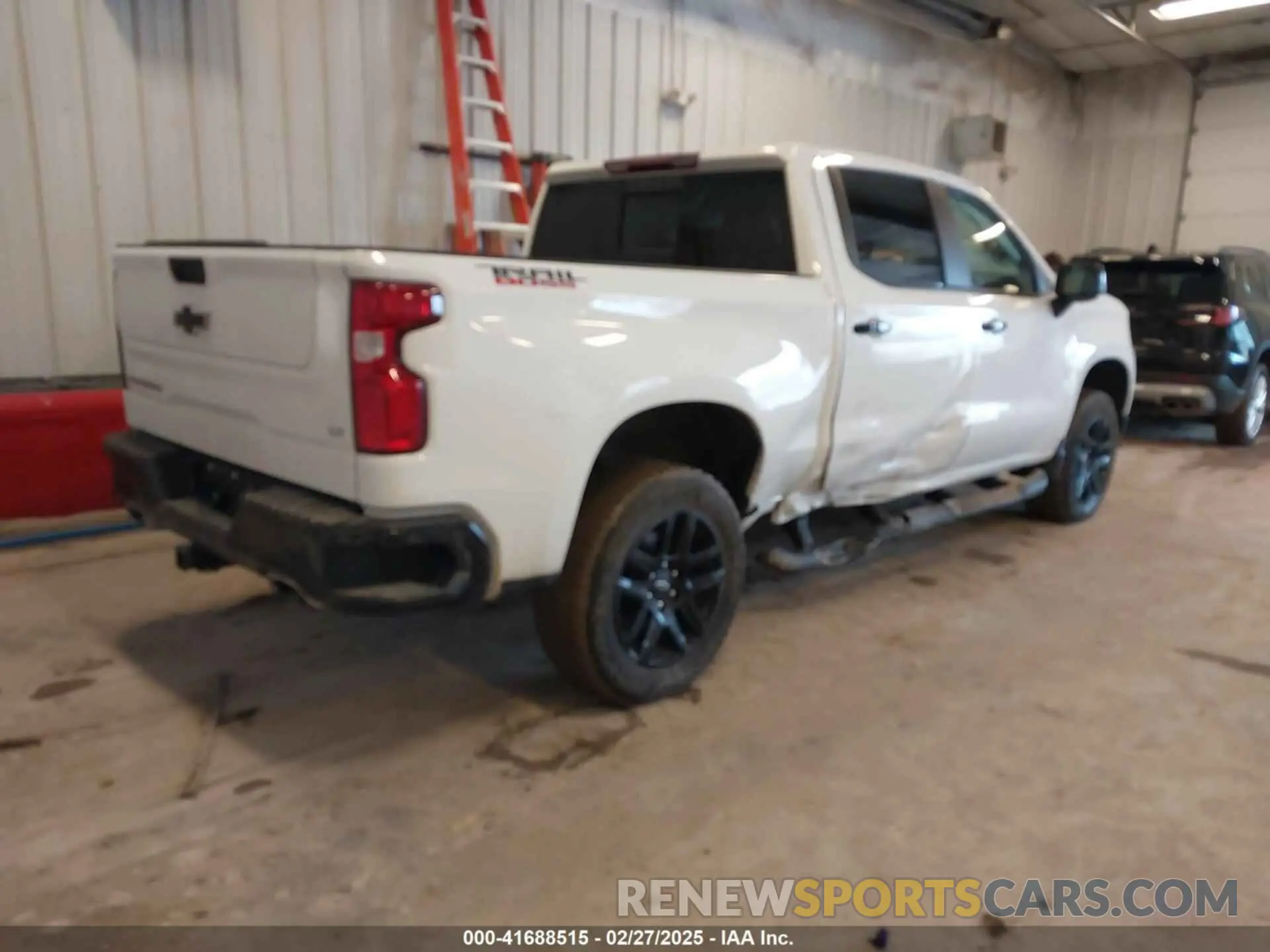 4 Photograph of a damaged car 3GCUDFED2RG217160 CHEVROLET SILVERADO 1500 2024