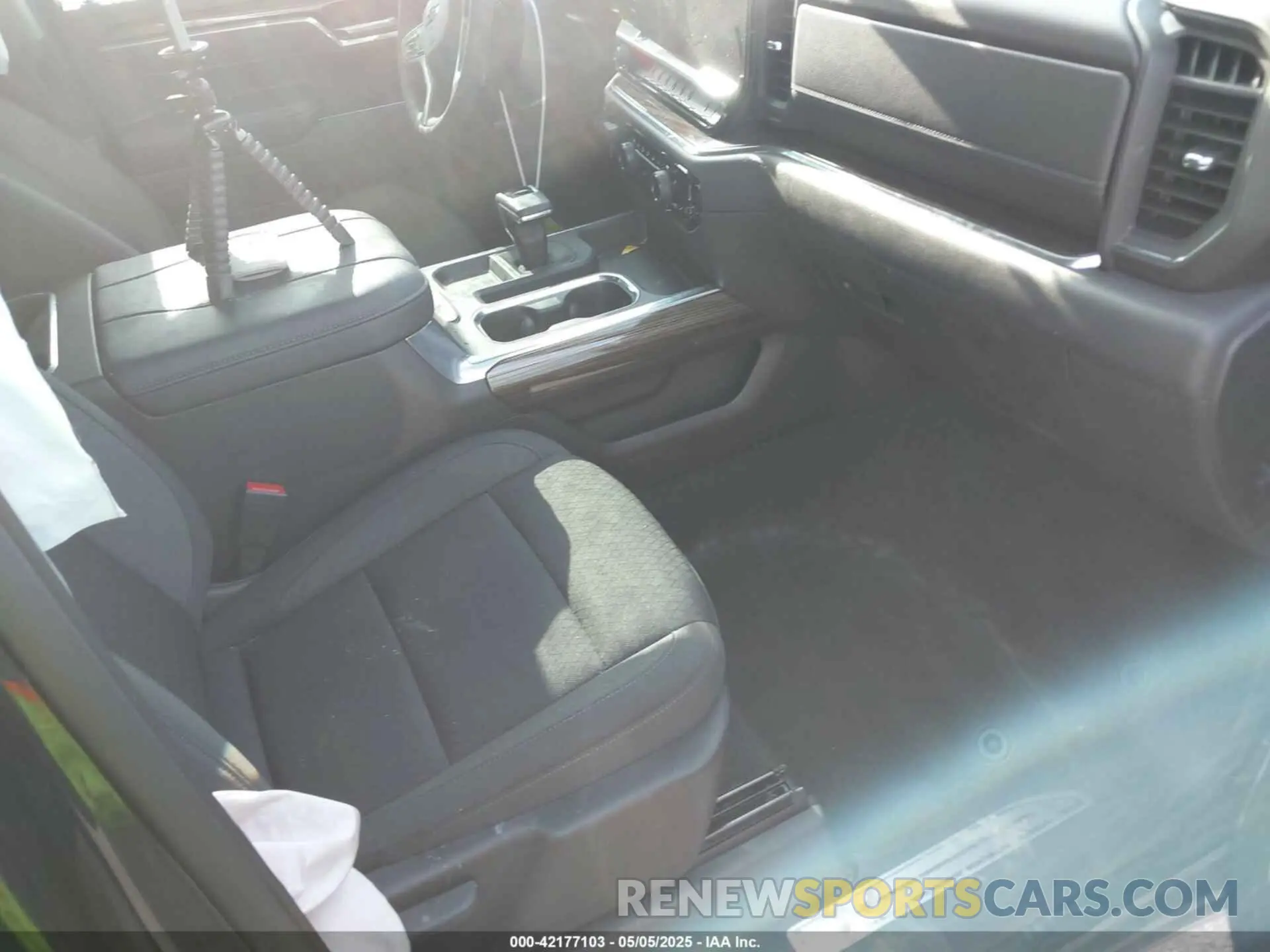 5 Photograph of a damaged car 3GCUDFED2RG360240 CHEVROLET SILVERADO 1500 2024