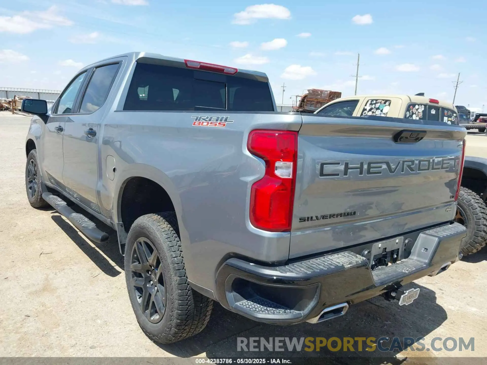 3 Photograph of a damaged car 3GCUDFED2RG399703 CHEVROLET SILVERADO 1500 2024