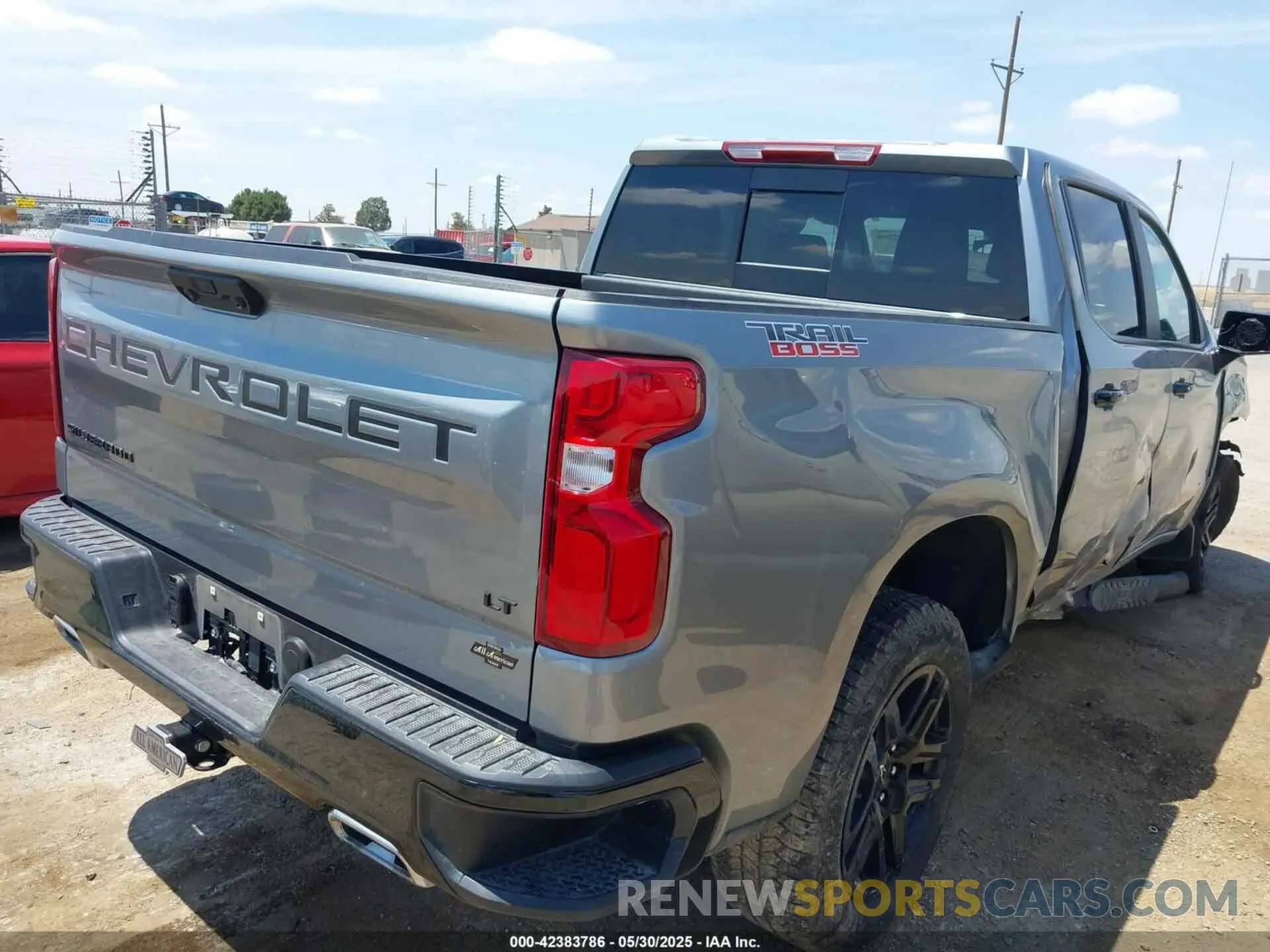 4 Photograph of a damaged car 3GCUDFED2RG399703 CHEVROLET SILVERADO 1500 2024