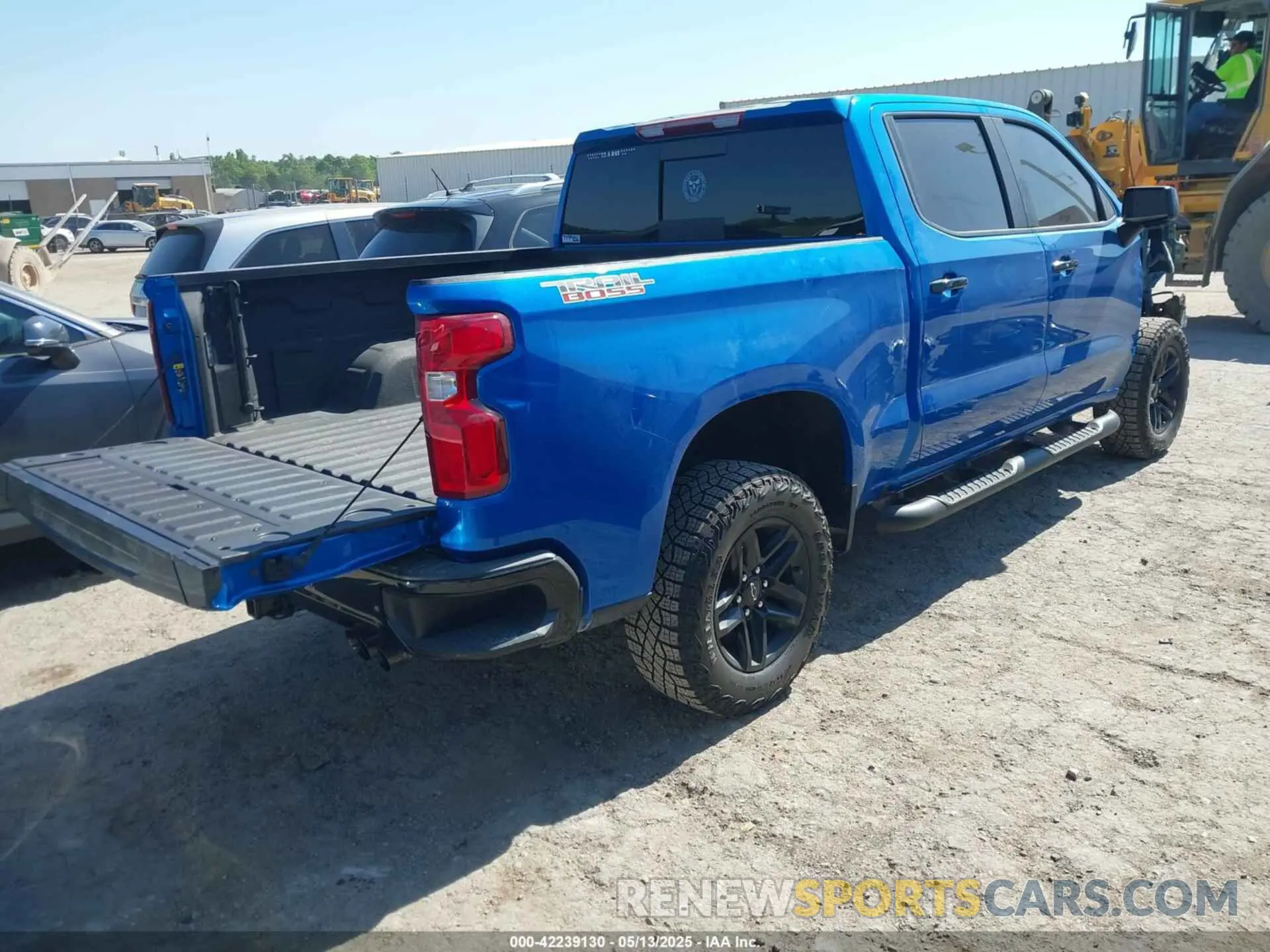 4 Photograph of a damaged car 3GCUDFED4RG208525 CHEVROLET SILVERADO 1500 2024
