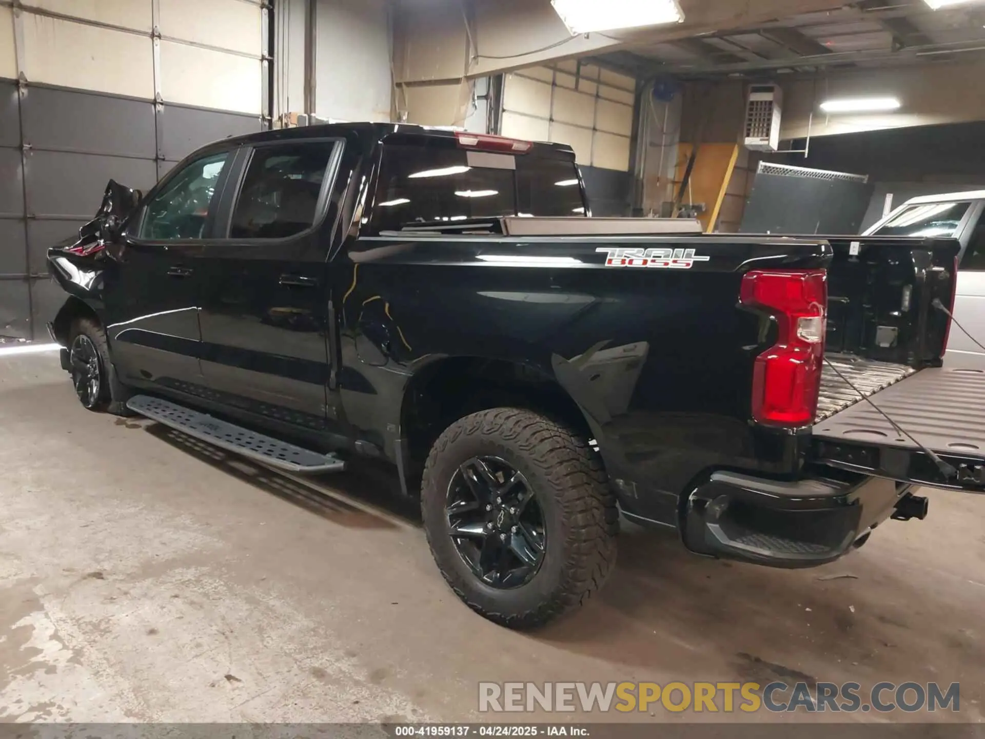 3 Photograph of a damaged car 3GCUDFEL3RG274748 CHEVROLET SILVERADO 1500 2024