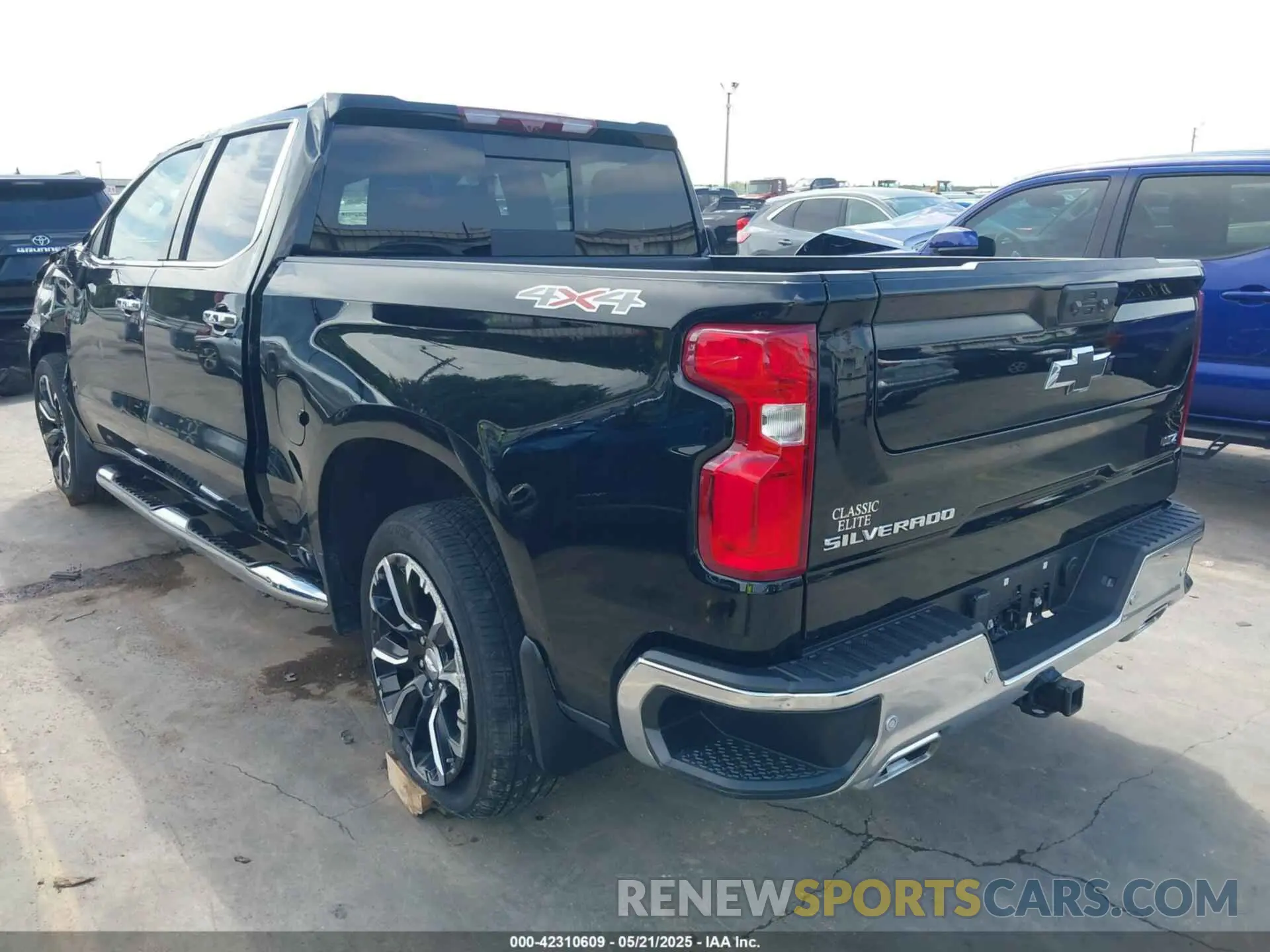 3 Photograph of a damaged car 3GCUDGE86RG244354 CHEVROLET SILVERADO 1500 2024