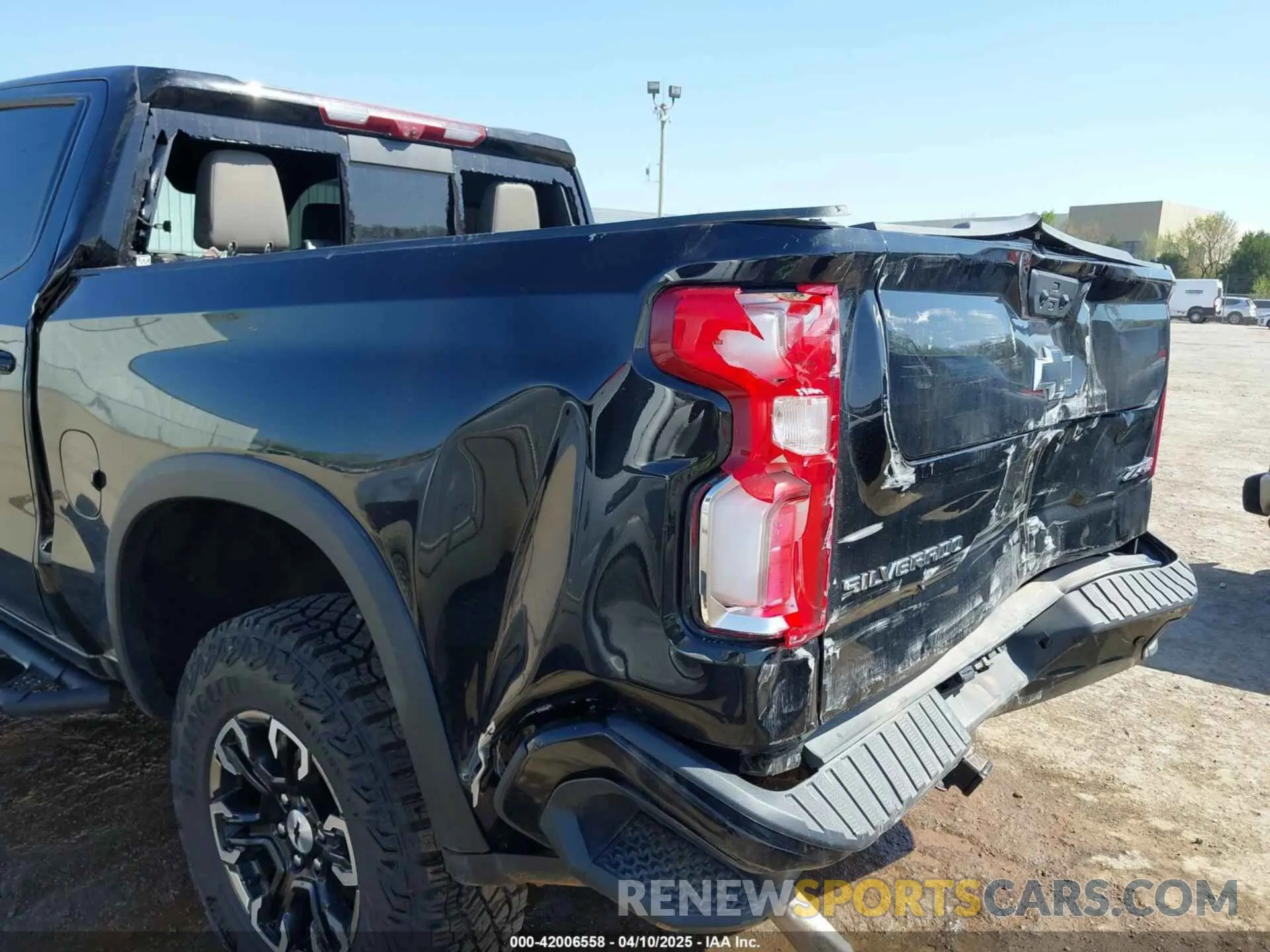 6 Photograph of a damaged car 3GCUDHE81RG379330 CHEVROLET SILVERADO 1500 2024