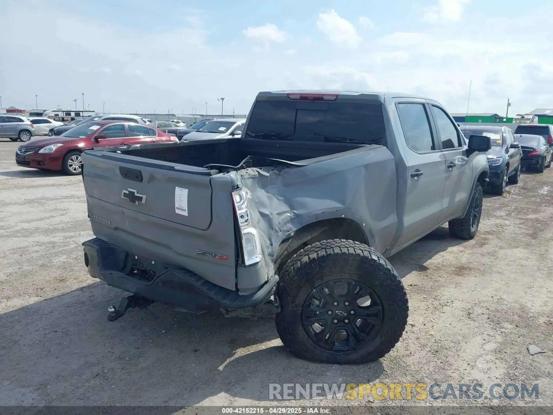 4 Photograph of a damaged car 3GCUDHEL5RG437153 CHEVROLET SILVERADO 1500 2024