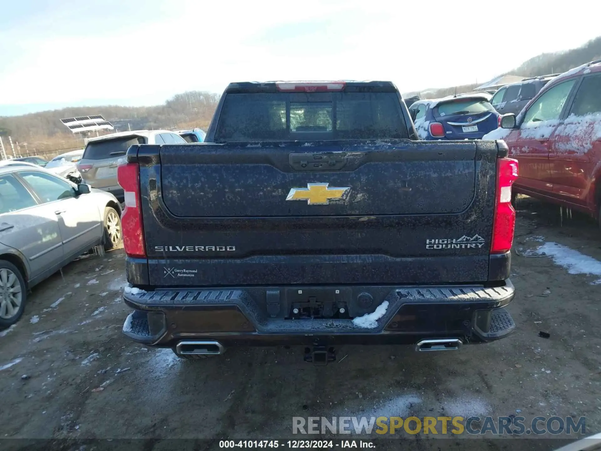 17 Photograph of a damaged car 3GCUDJE85RG362036 CHEVROLET SILVERADO 1500 2024