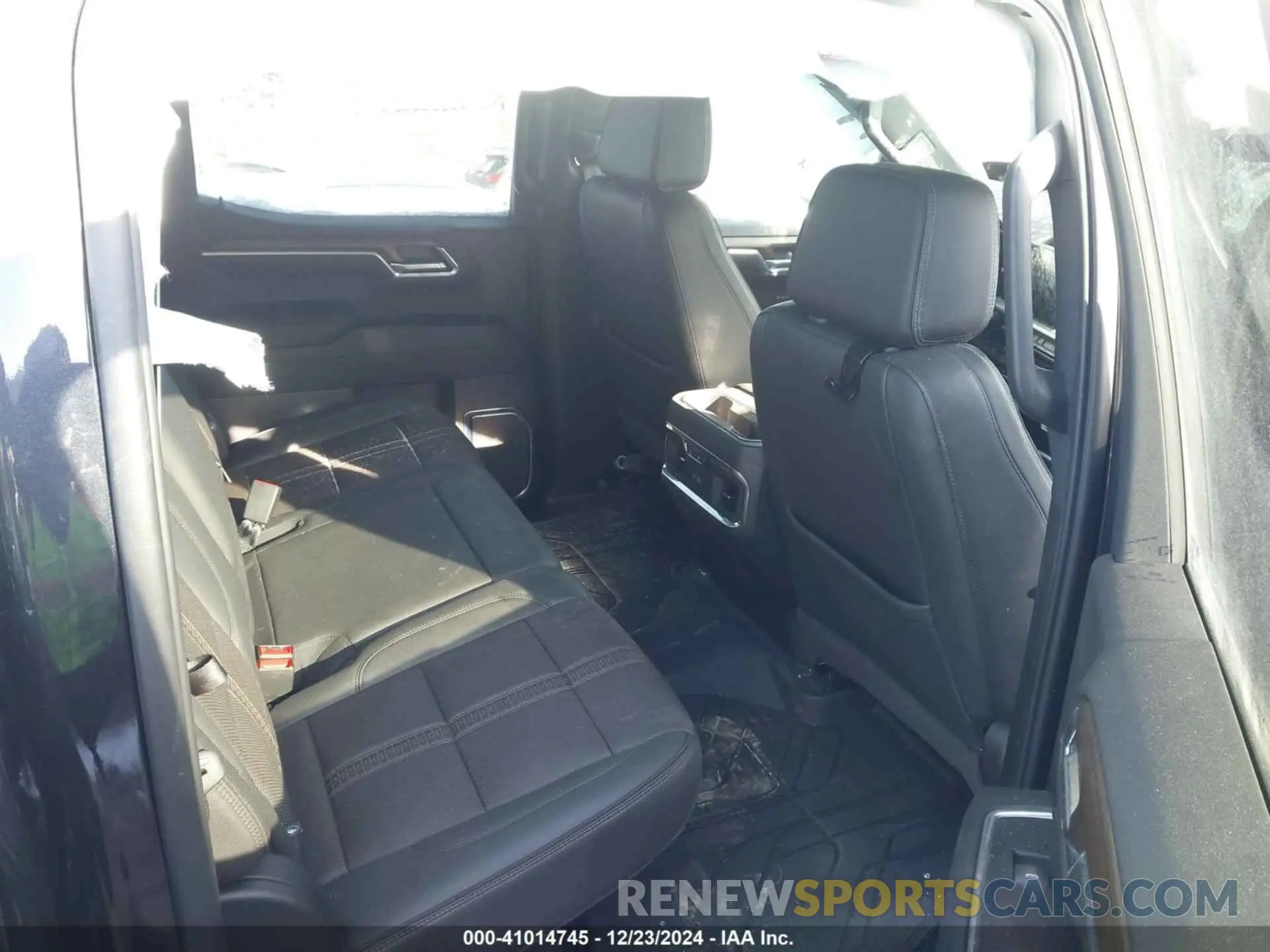 8 Photograph of a damaged car 3GCUDJE85RG362036 CHEVROLET SILVERADO 1500 2024