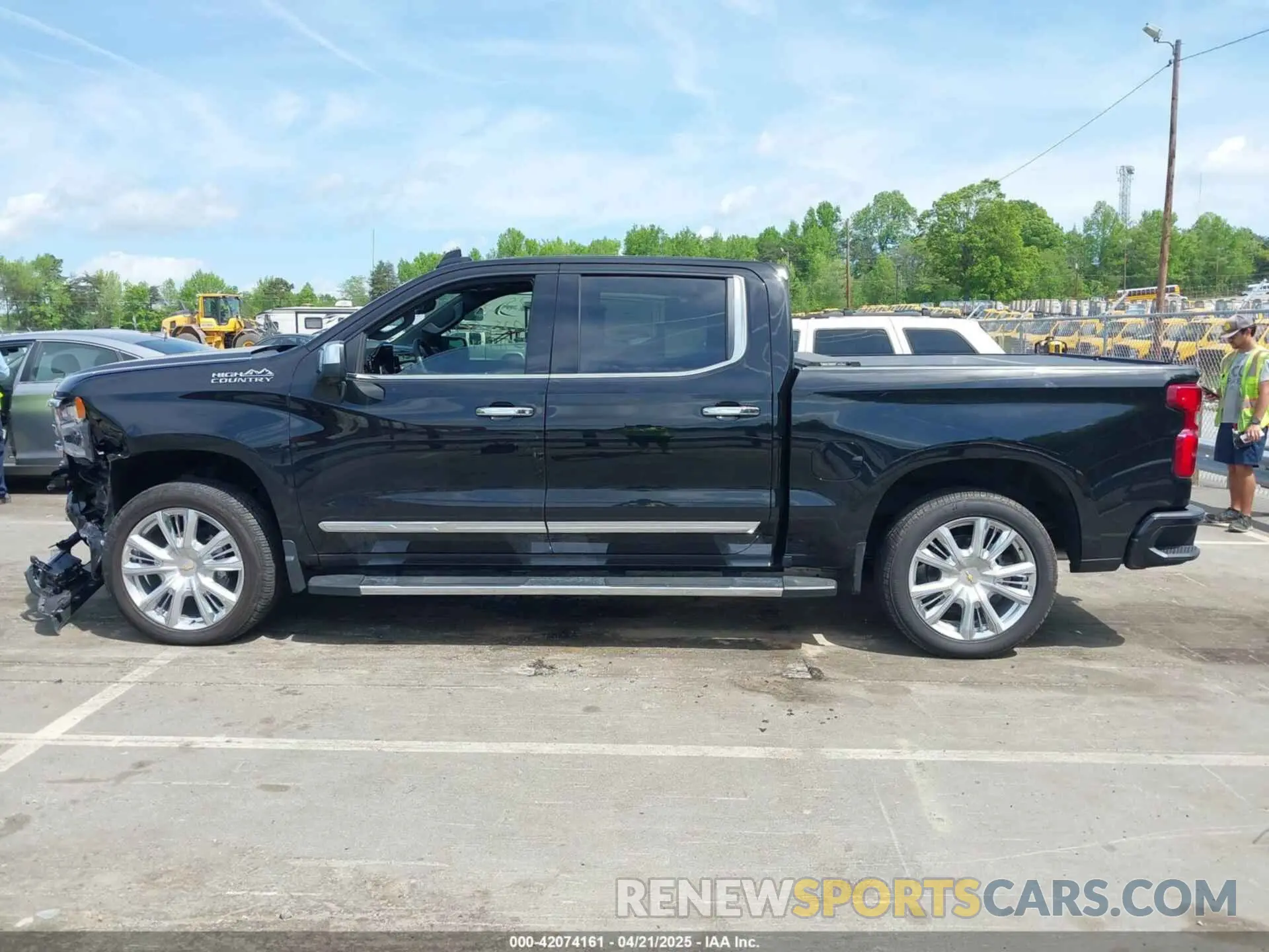 14 Photograph of a damaged car 3GCUDJEL9RG461091 CHEVROLET SILVERADO 1500 2024