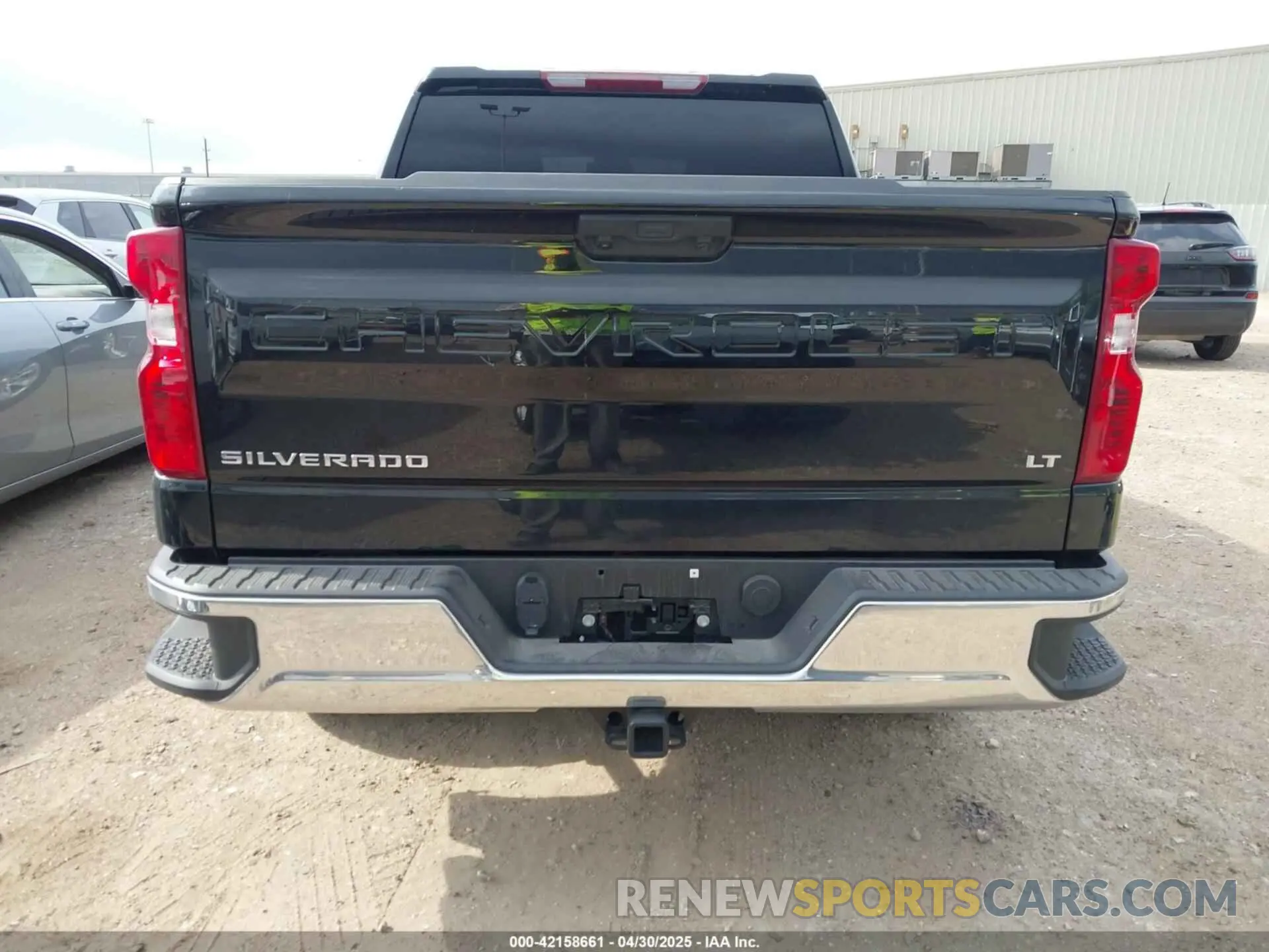 17 Photograph of a damaged car 1GCPACED8SZ128090 CHEVROLET SILVERADO 1500 2025