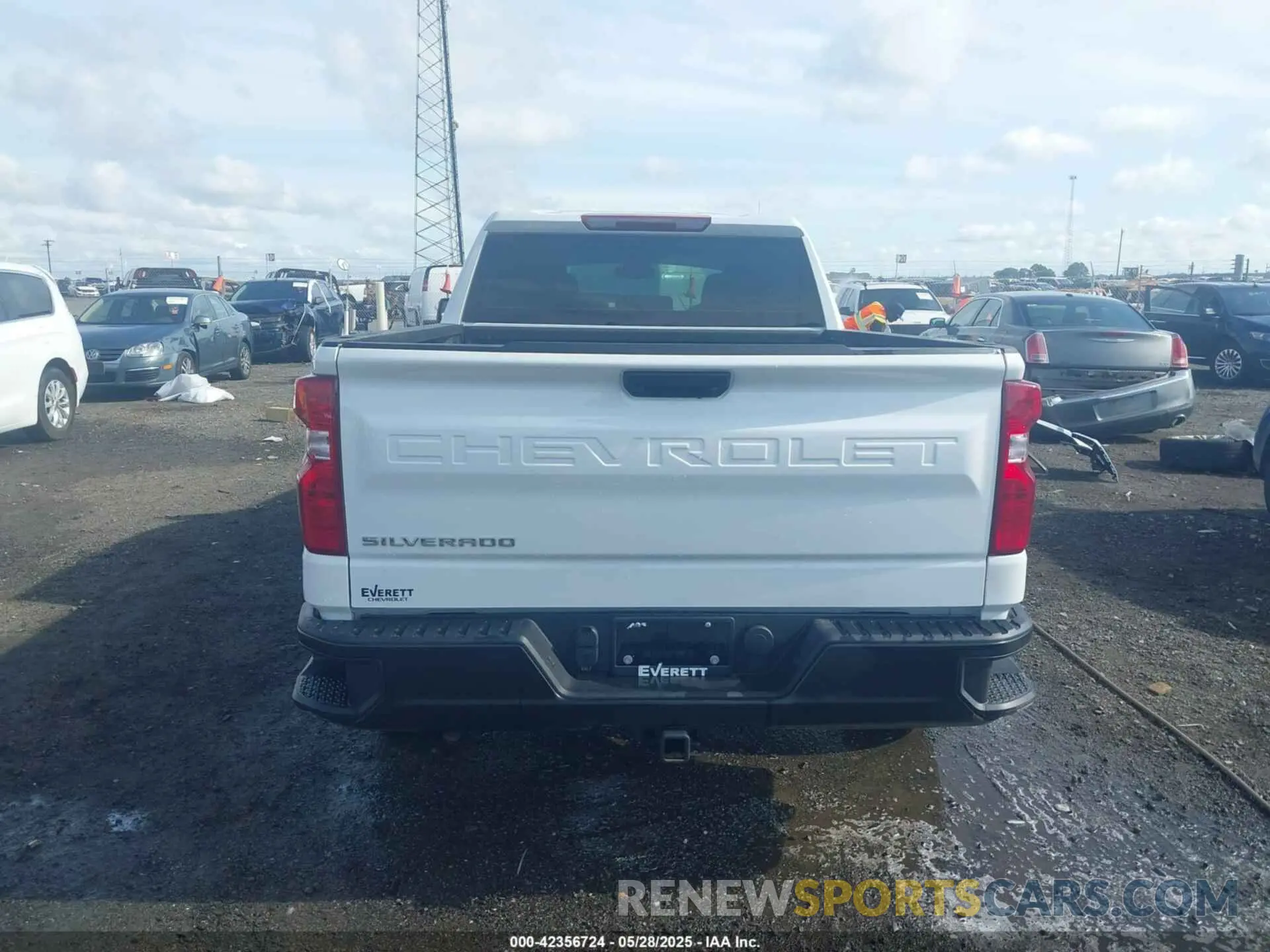 17 Photograph of a damaged car 1GCRKAED2SZ218880 CHEVROLET SILVERADO 1500 2025