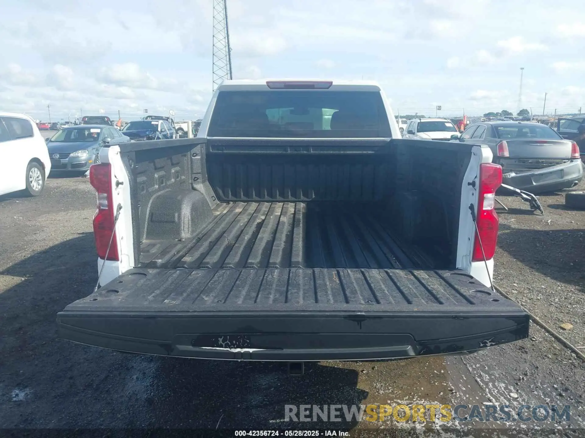 18 Photograph of a damaged car 1GCRKAED2SZ218880 CHEVROLET SILVERADO 1500 2025