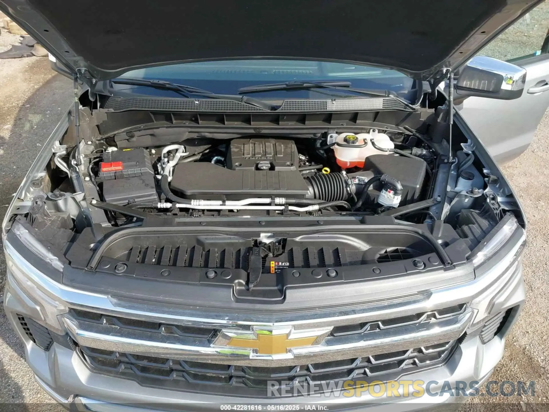 10 Photograph of a damaged car 1GCRKKEK0SZ131113 CHEVROLET SILVERADO 1500 2025