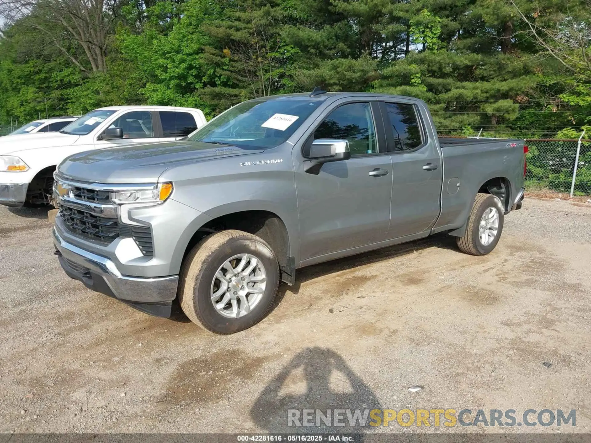 2 Photograph of a damaged car 1GCRKKEK0SZ131113 CHEVROLET SILVERADO 1500 2025