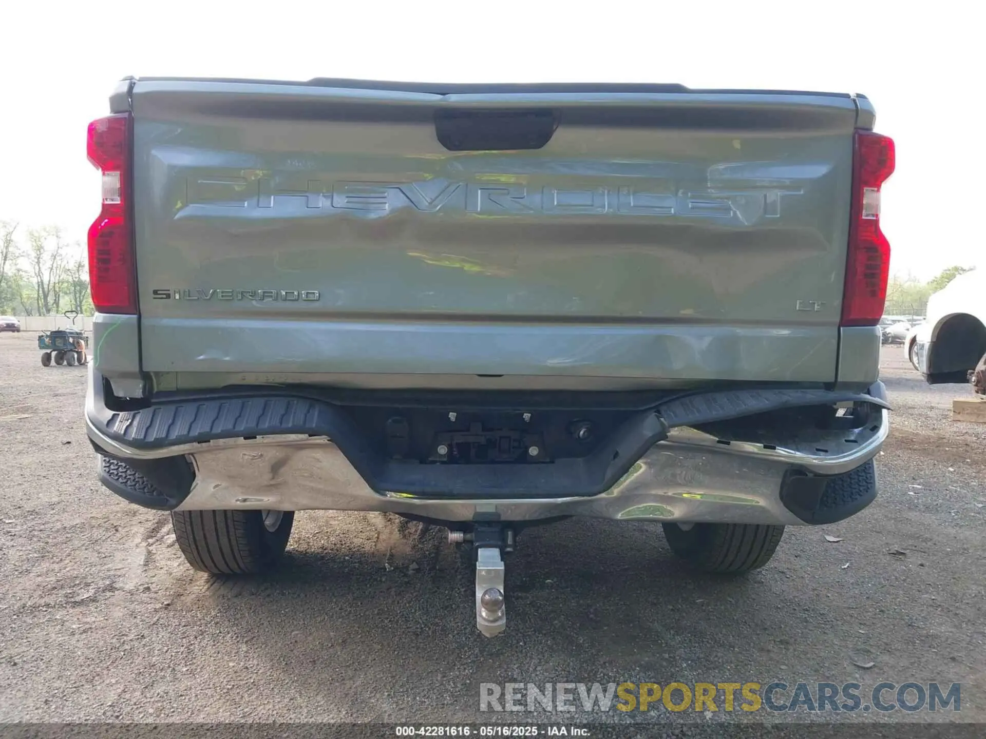 6 Photograph of a damaged car 1GCRKKEK0SZ131113 CHEVROLET SILVERADO 1500 2025
