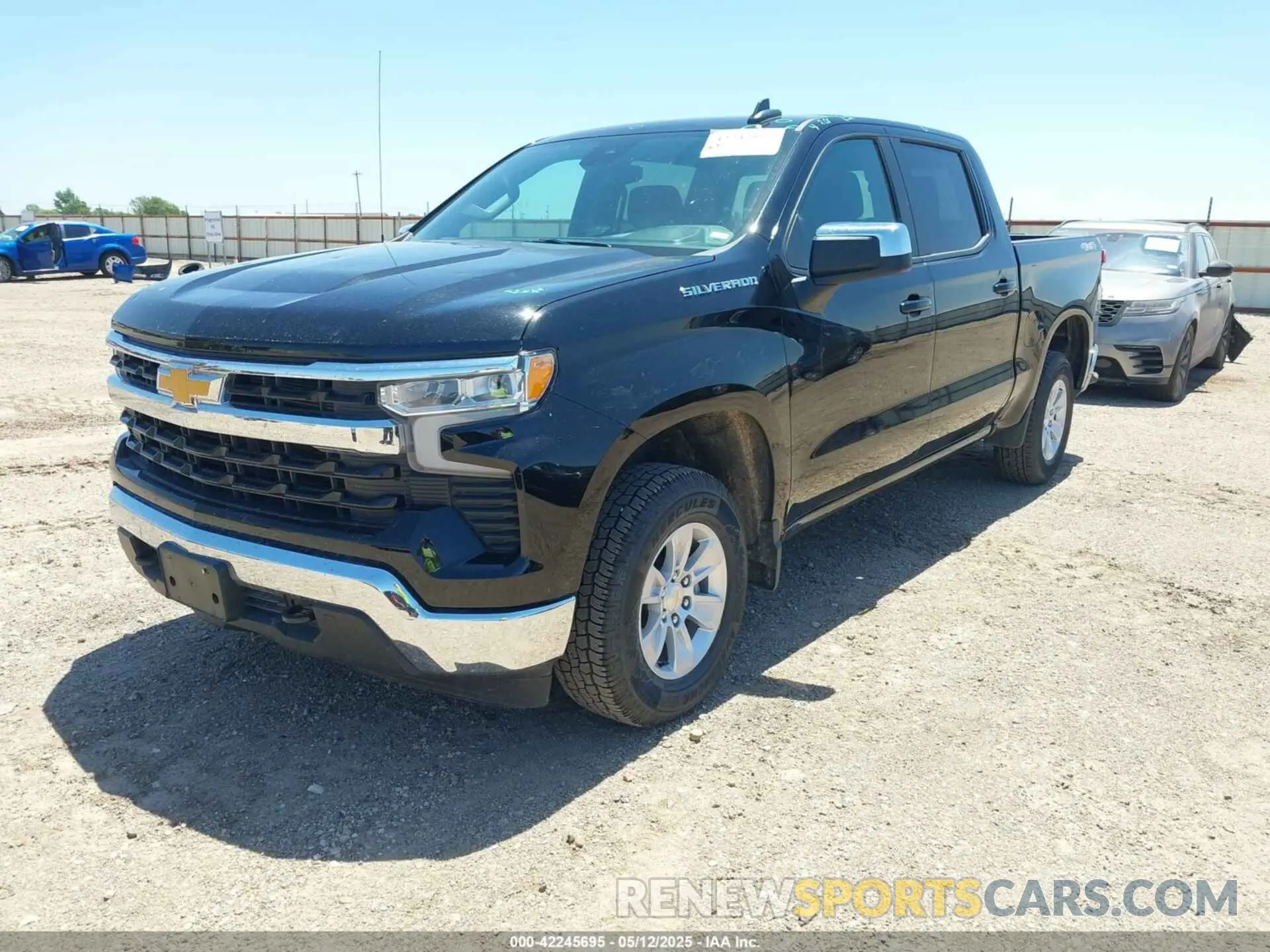 2 Photograph of a damaged car 1GCUKDED9SZ130338 CHEVROLET SILVERADO 1500 2025