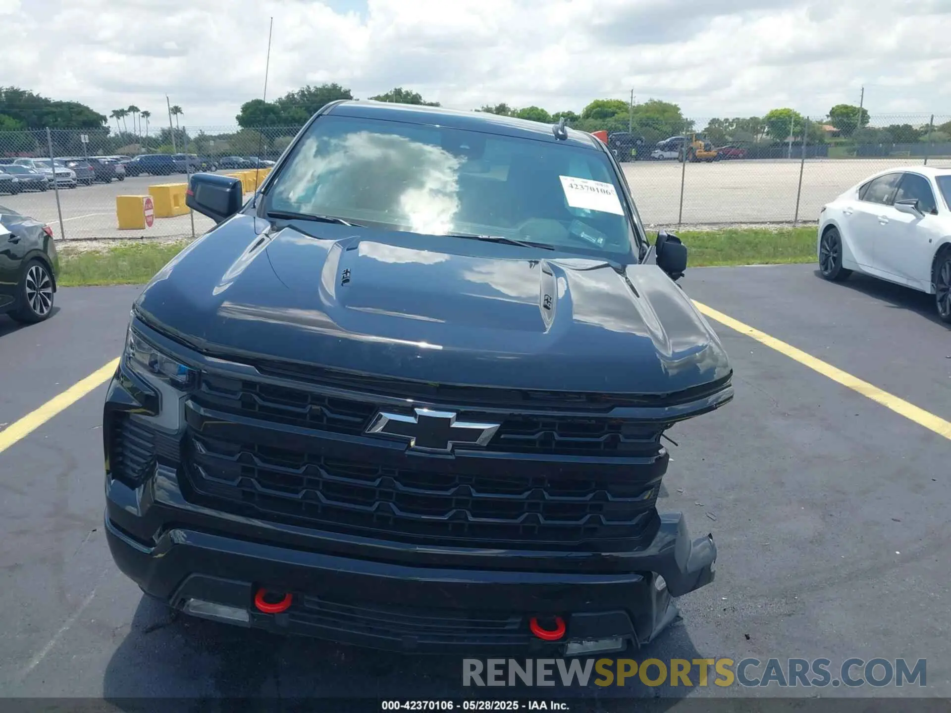 12 Photograph of a damaged car 1GCUKEEL3SZ252206 CHEVROLET SILVERADO 1500 2025