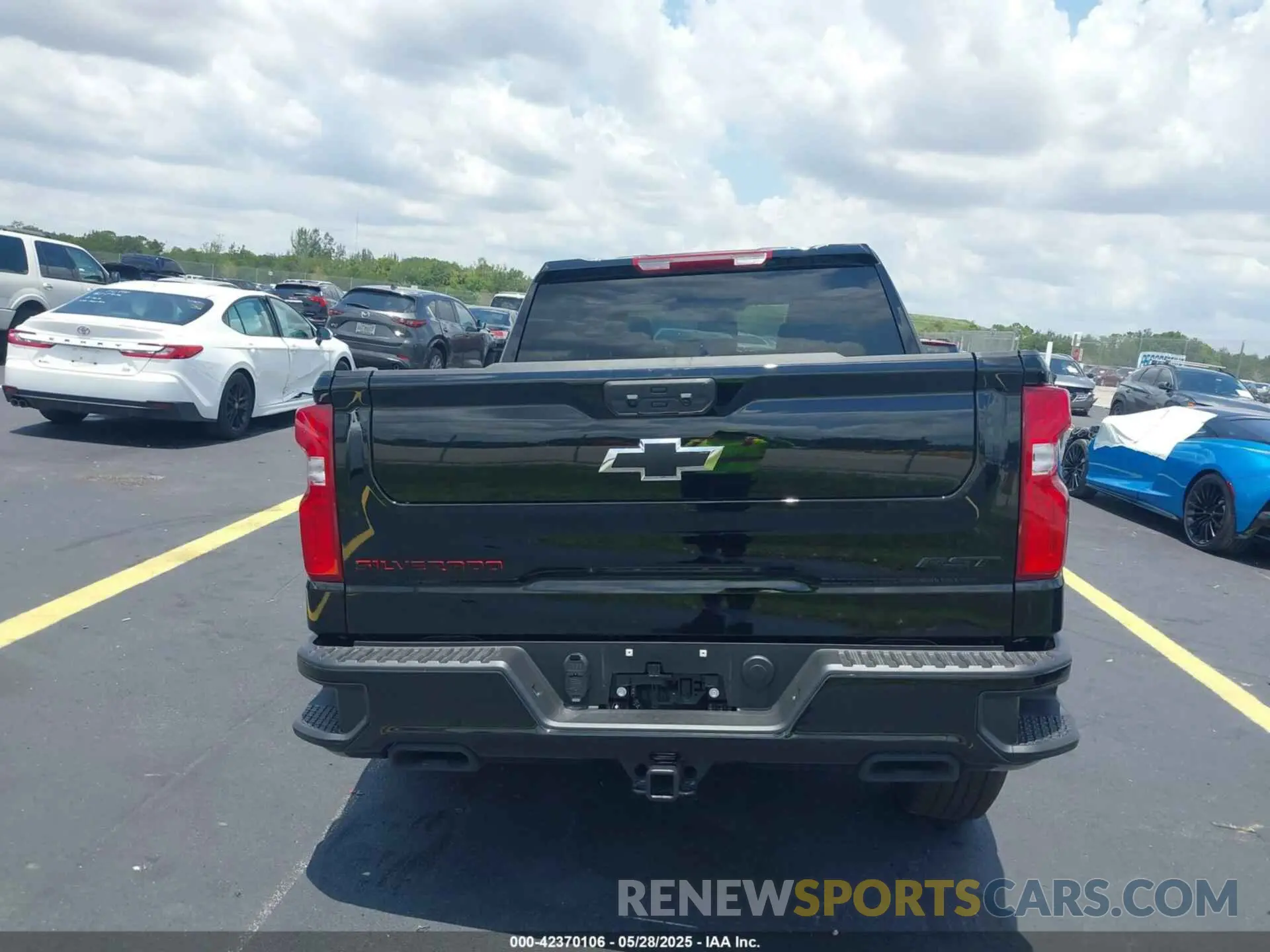 16 Photograph of a damaged car 1GCUKEEL3SZ252206 CHEVROLET SILVERADO 1500 2025