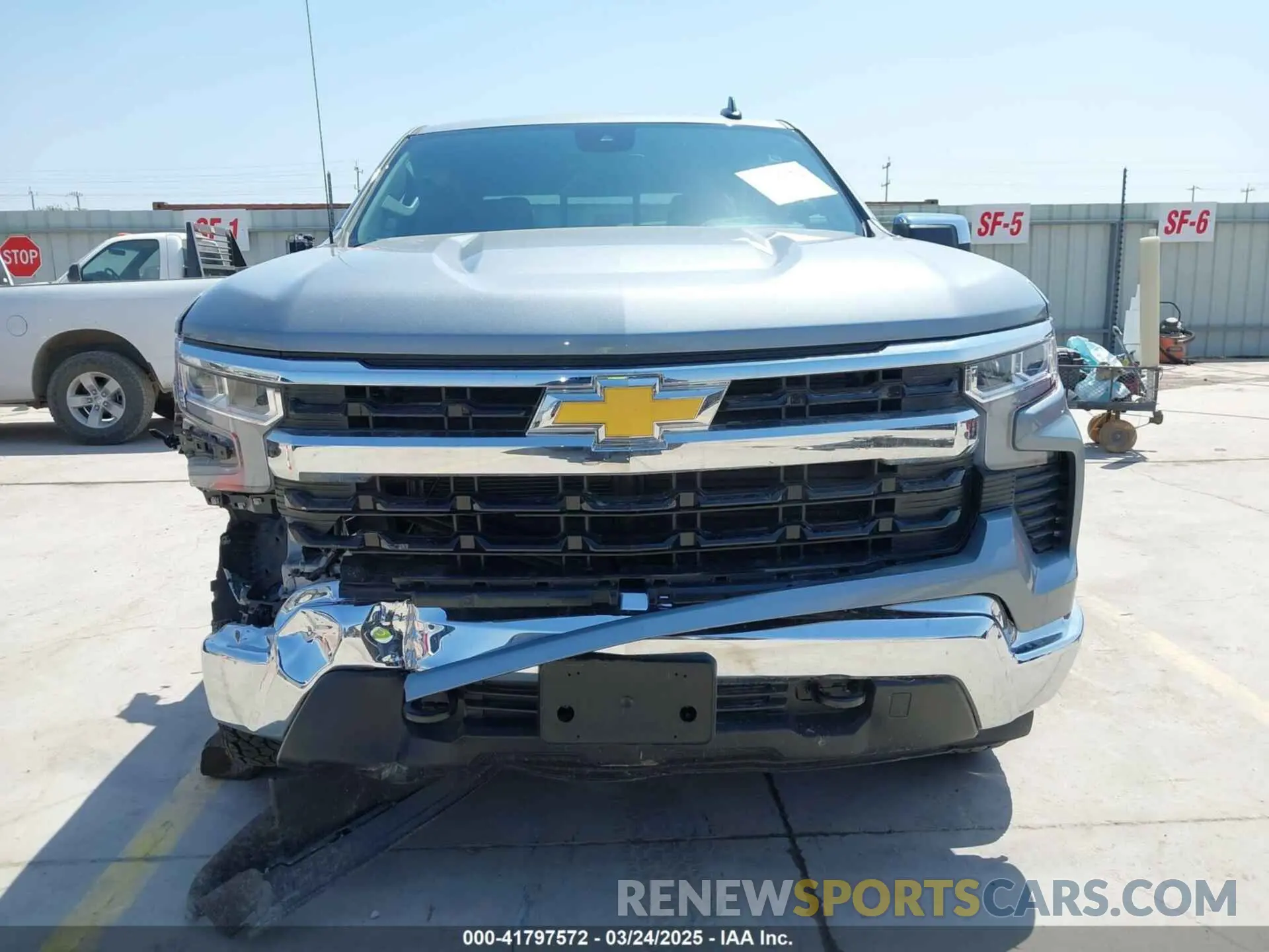 13 Photograph of a damaged car 2GCUKDED0S1118281 CHEVROLET SILVERADO 1500 2025