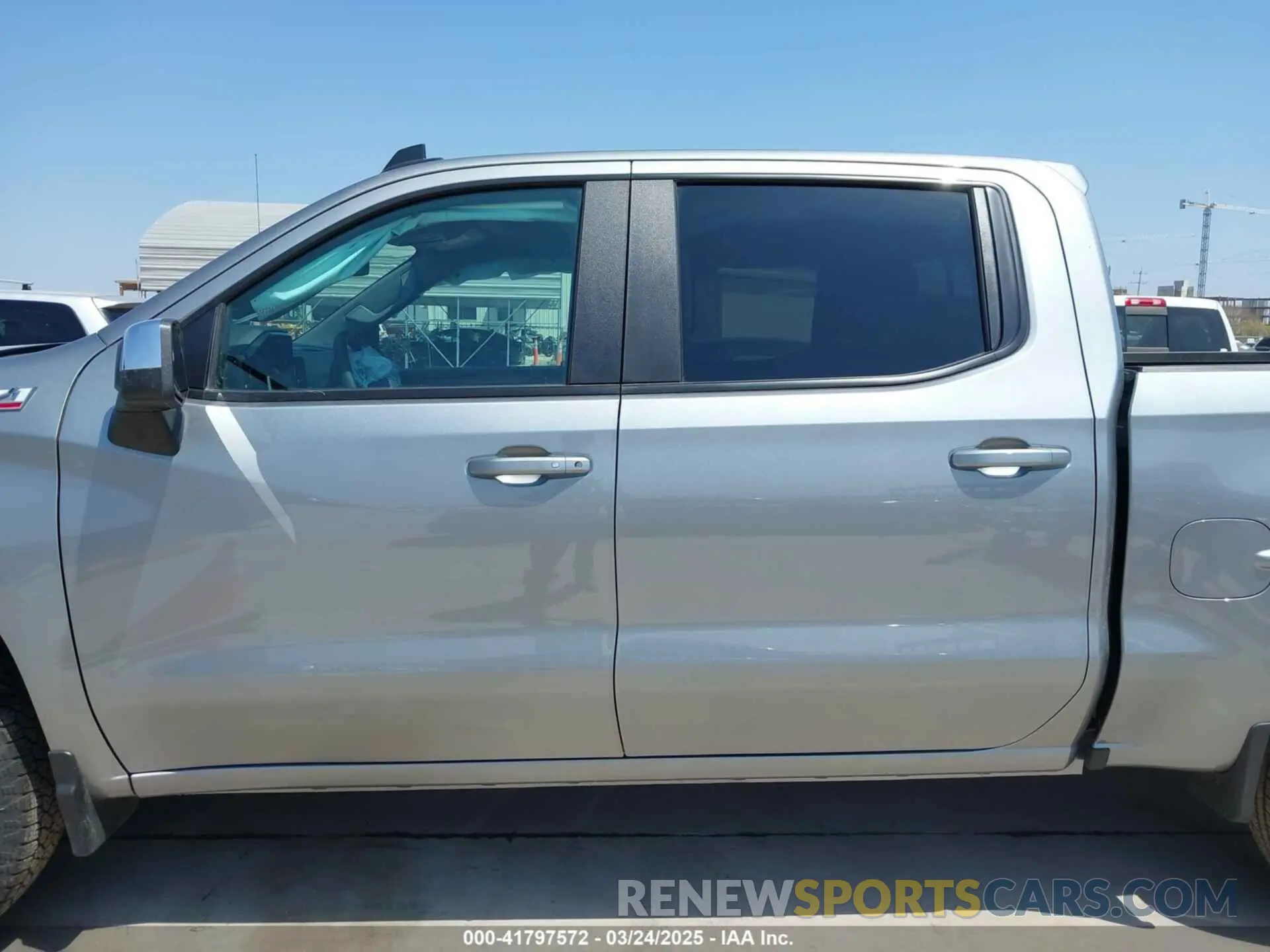 15 Photograph of a damaged car 2GCUKDED0S1118281 CHEVROLET SILVERADO 1500 2025