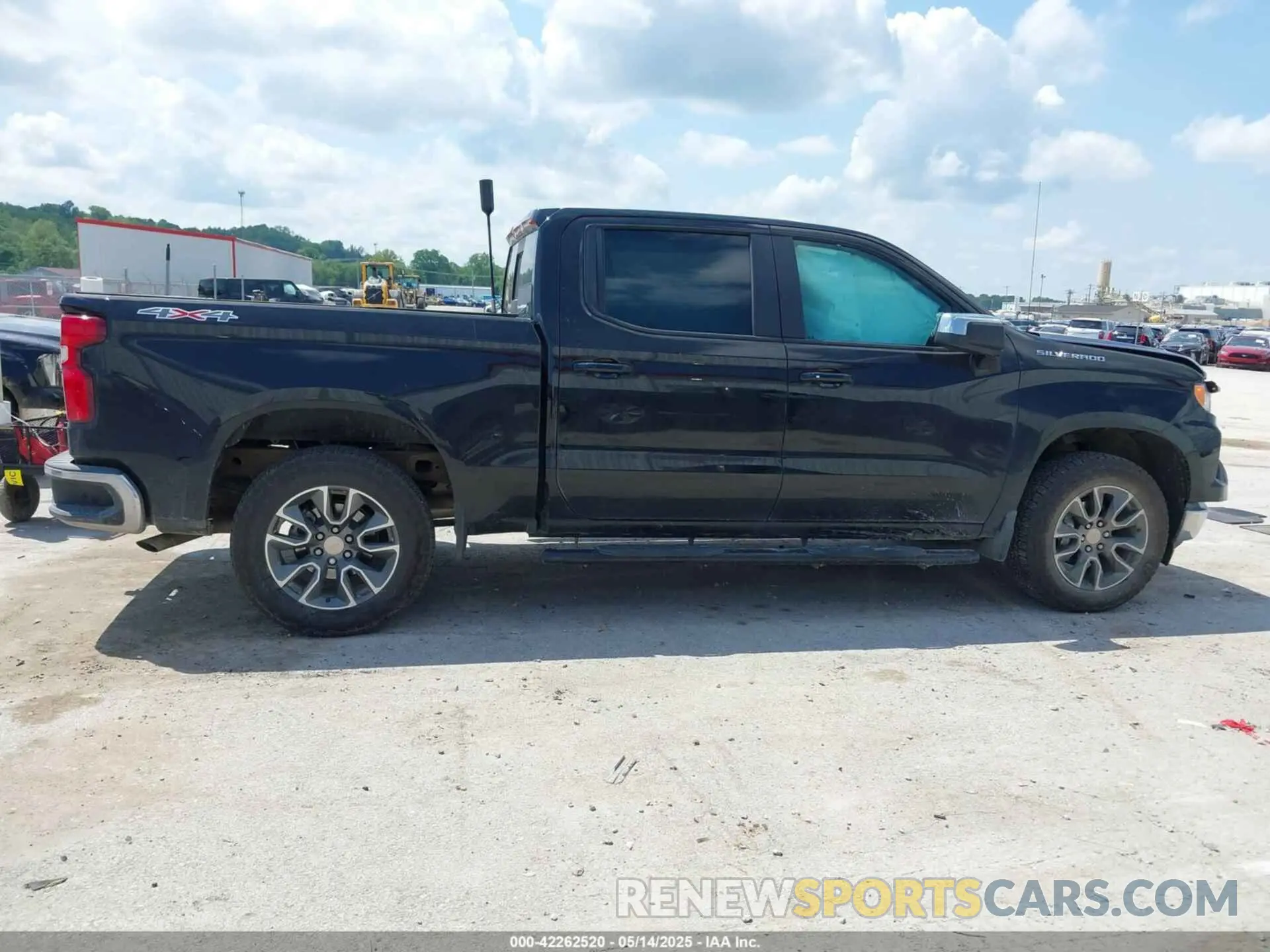 13 Photograph of a damaged car 2GCUKDED5S1136212 CHEVROLET SILVERADO 1500 2025
