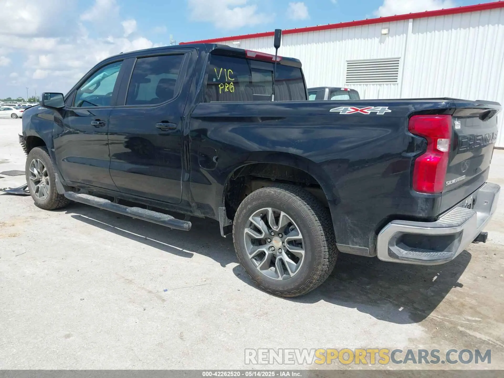 3 Photograph of a damaged car 2GCUKDED5S1136212 CHEVROLET SILVERADO 1500 2025