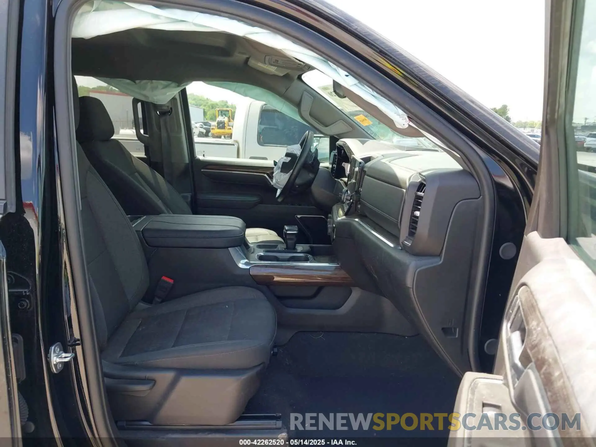 5 Photograph of a damaged car 2GCUKDED5S1136212 CHEVROLET SILVERADO 1500 2025