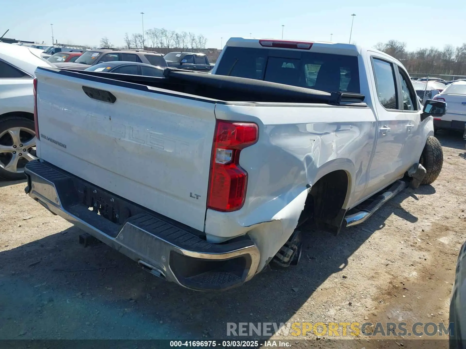 4 Photograph of a damaged car 2GCUKDED7S1126992 CHEVROLET SILVERADO 1500 2025