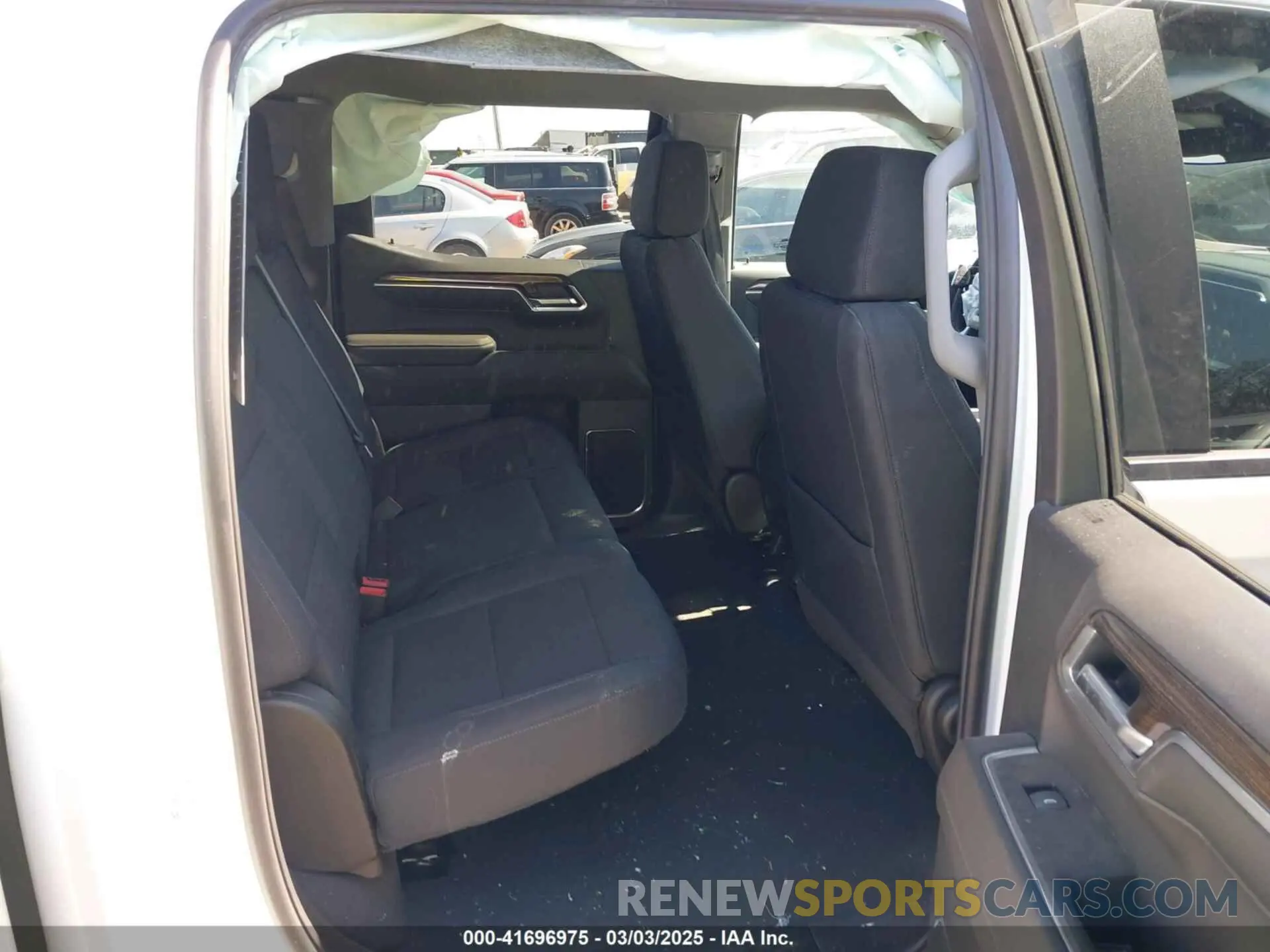 8 Photograph of a damaged car 2GCUKDED7S1126992 CHEVROLET SILVERADO 1500 2025