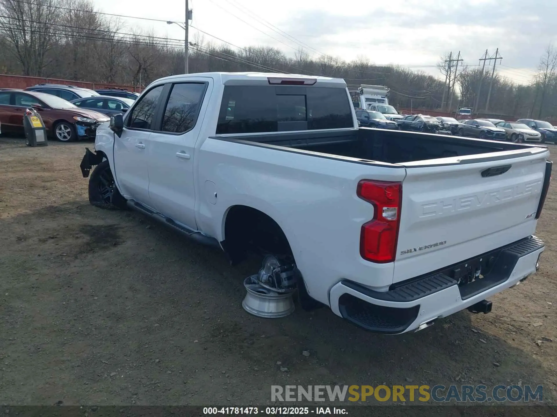 19 Photograph of a damaged car 2GCUKEED4S1135834 CHEVROLET SILVERADO 1500 2025
