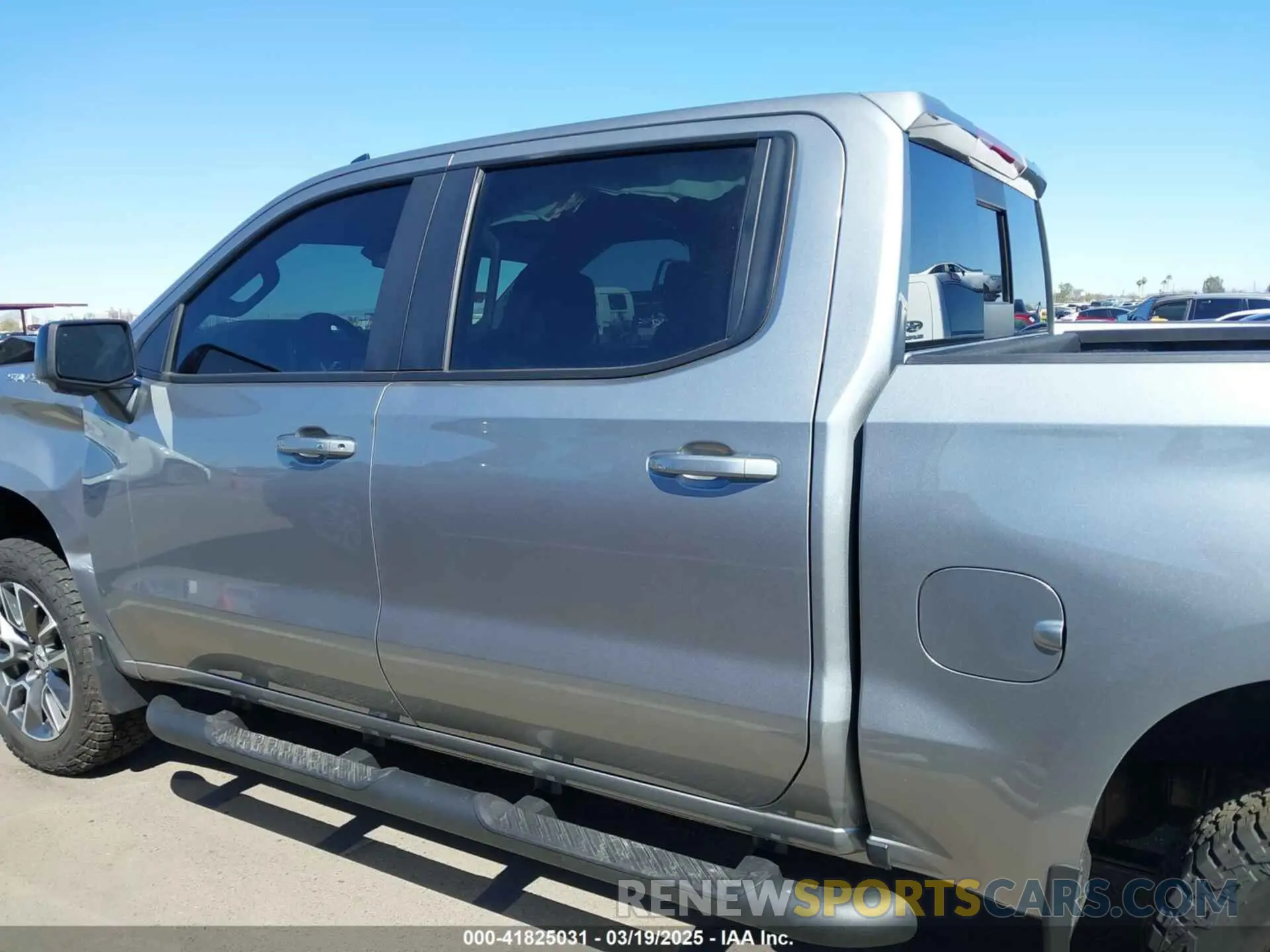 14 Photograph of a damaged car 2GCUKEED4S1136269 CHEVROLET SILVERADO 1500 2025
