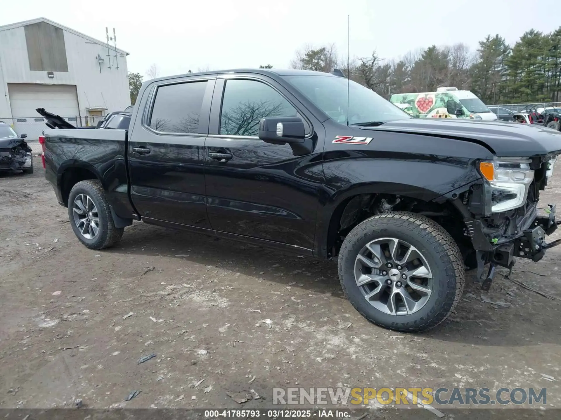 13 Photograph of a damaged car 2GCUKEED9S1109083 CHEVROLET SILVERADO 1500 2025