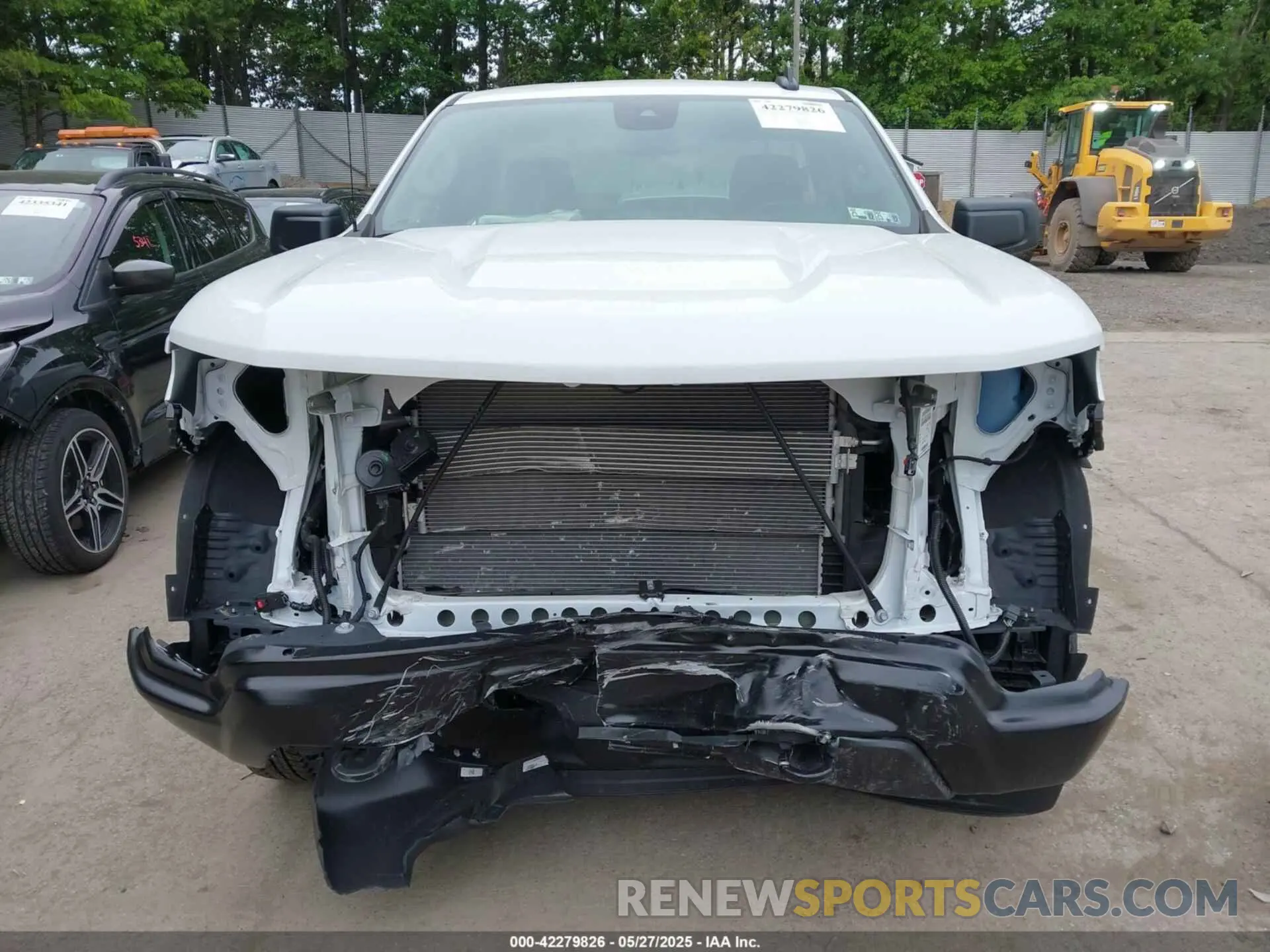 13 Photograph of a damaged car 3GCNKAED0SG137536 CHEVROLET SILVERADO 1500 2025