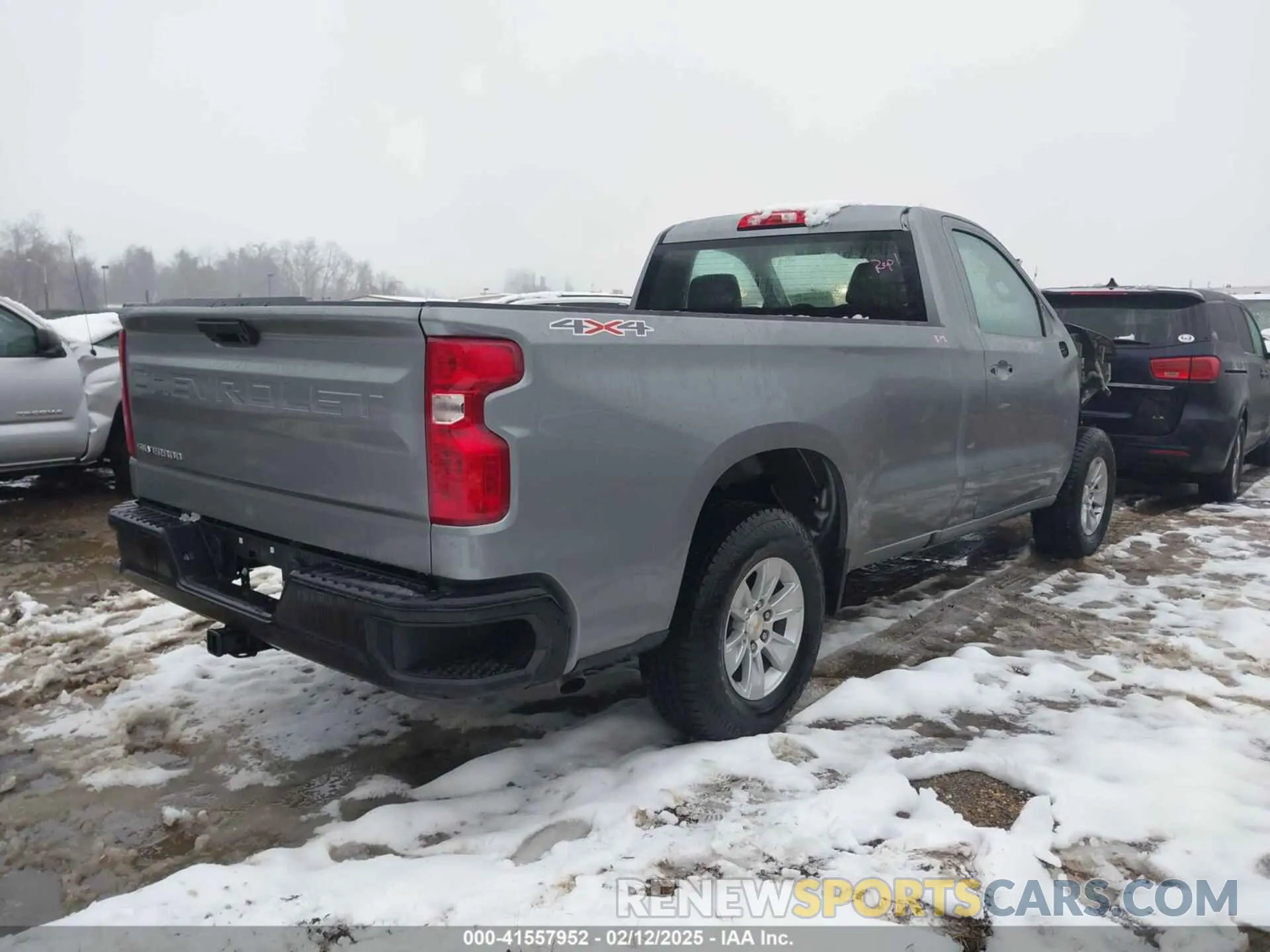 4 Photograph of a damaged car 3GCNKAEK9SG135962 CHEVROLET SILVERADO 1500 2025