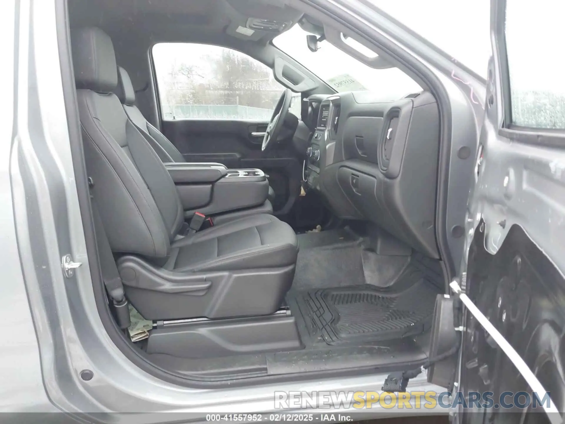 5 Photograph of a damaged car 3GCNKAEK9SG135962 CHEVROLET SILVERADO 1500 2025