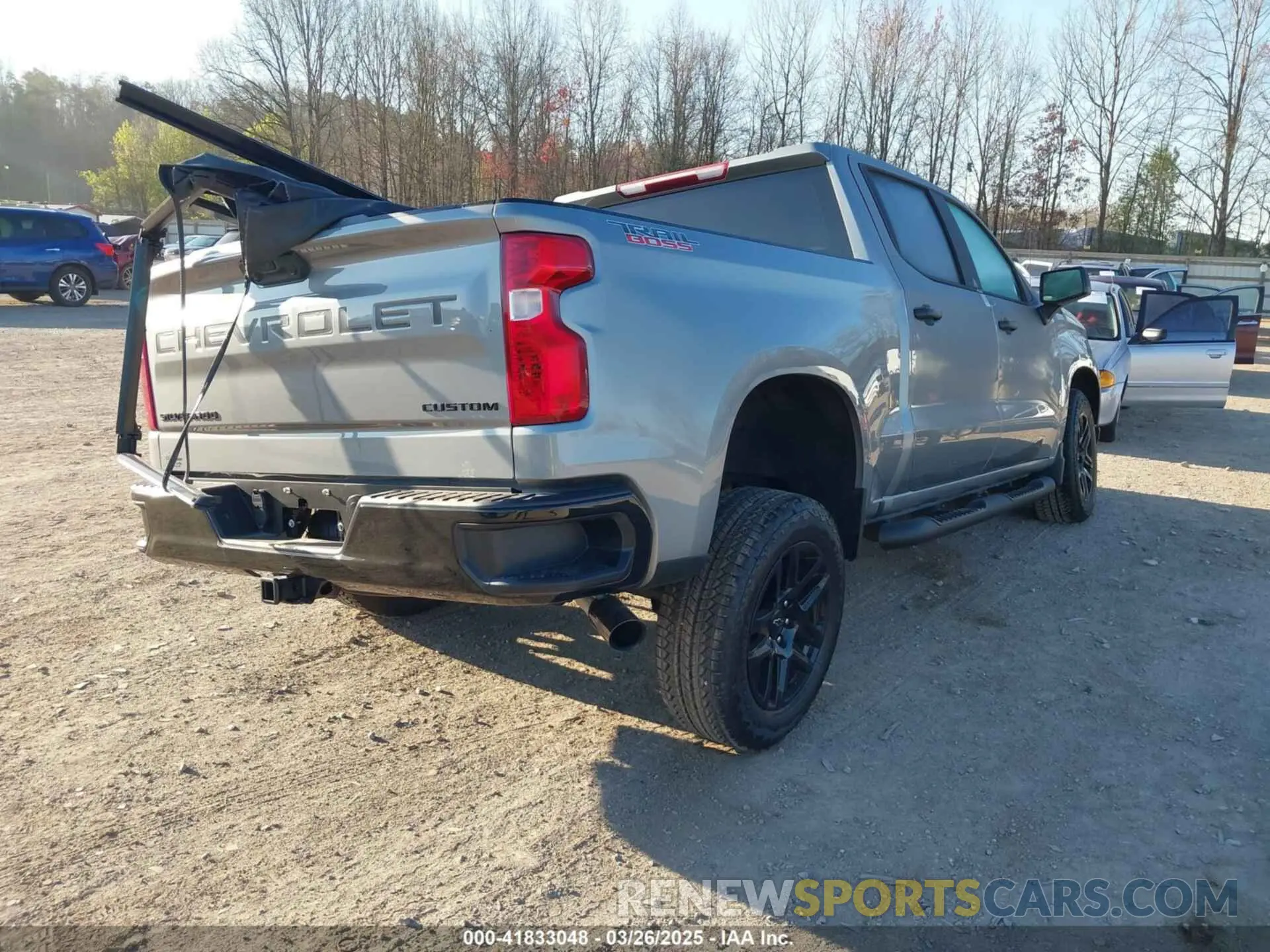 4 Photograph of a damaged car 3GCPKCEK4SG161597 CHEVROLET SILVERADO 1500 2025