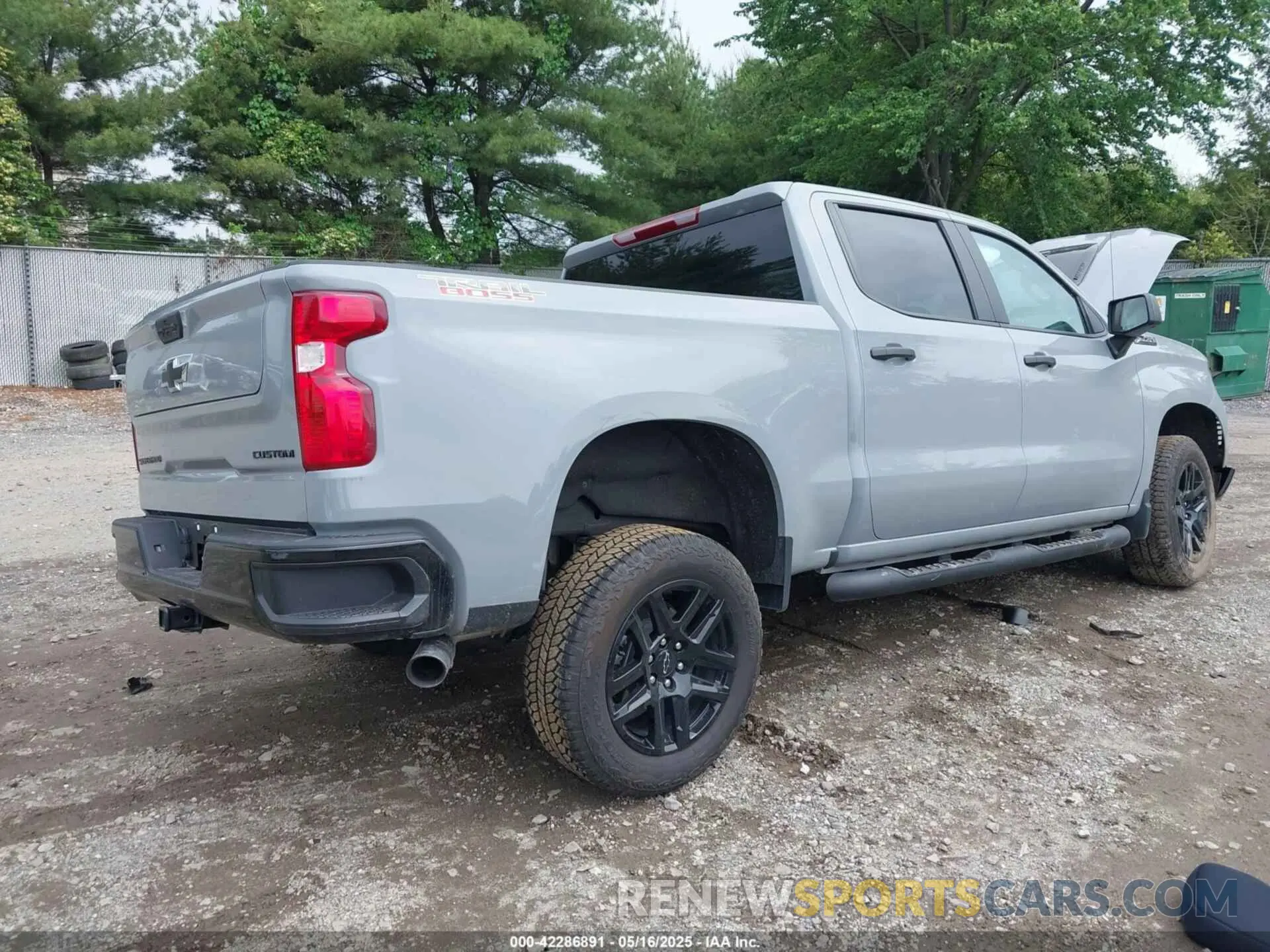 4 Photograph of a damaged car 3GCPKCEK5SG187190 CHEVROLET SILVERADO 1500 2025