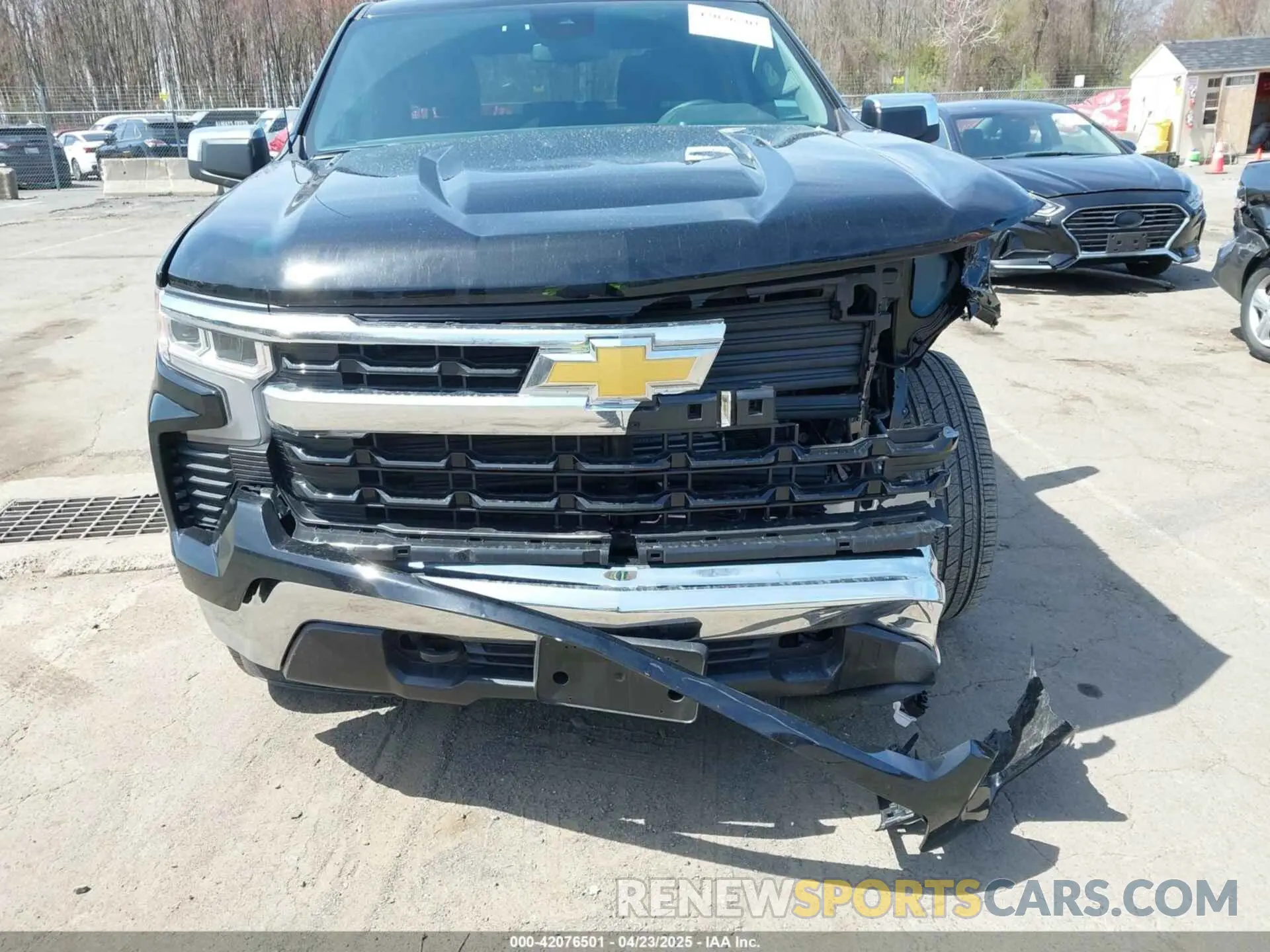 17 Photograph of a damaged car 3GCPKKEK7SG101078 CHEVROLET SILVERADO 1500 2025