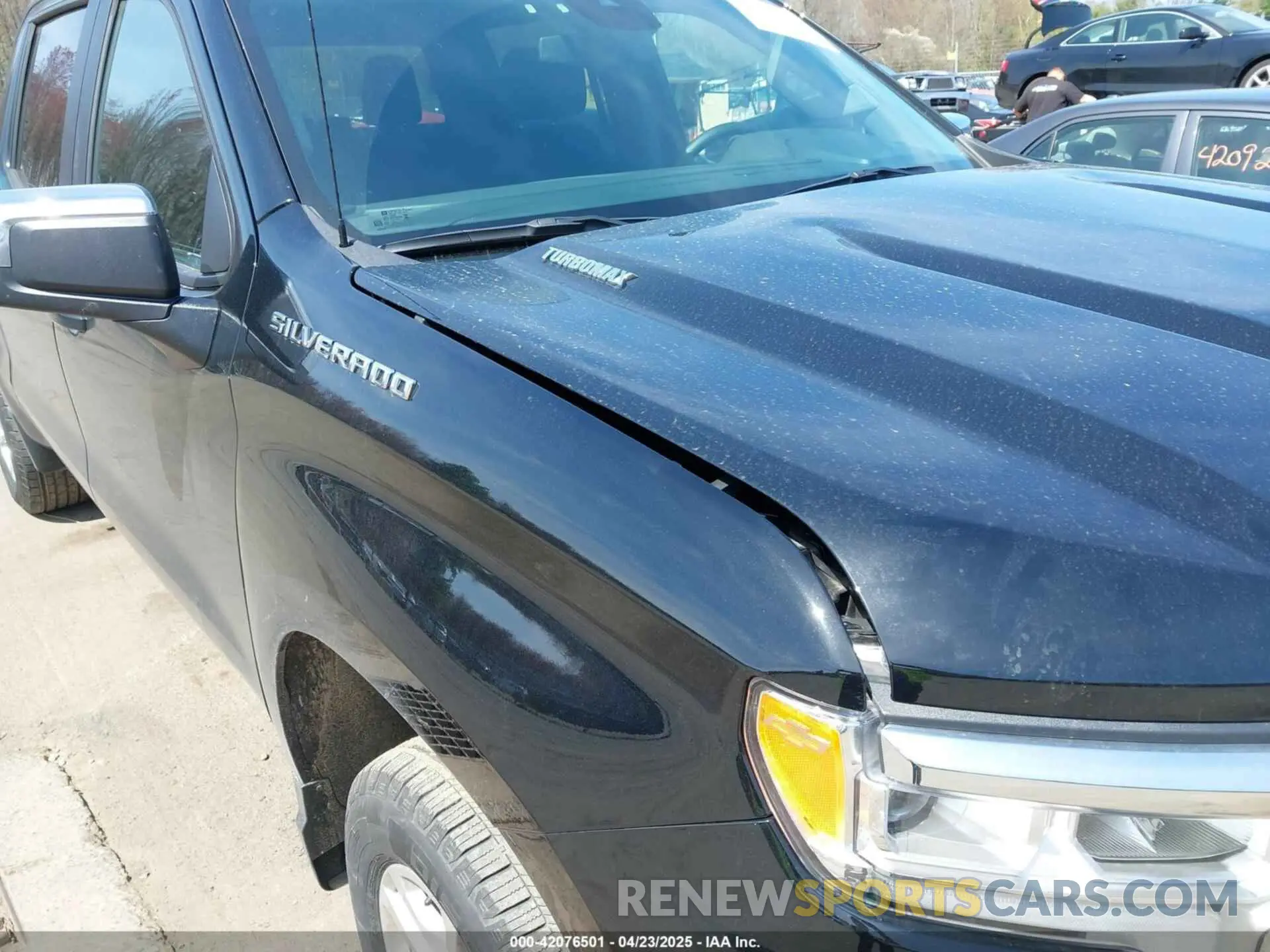 18 Photograph of a damaged car 3GCPKKEK7SG101078 CHEVROLET SILVERADO 1500 2025