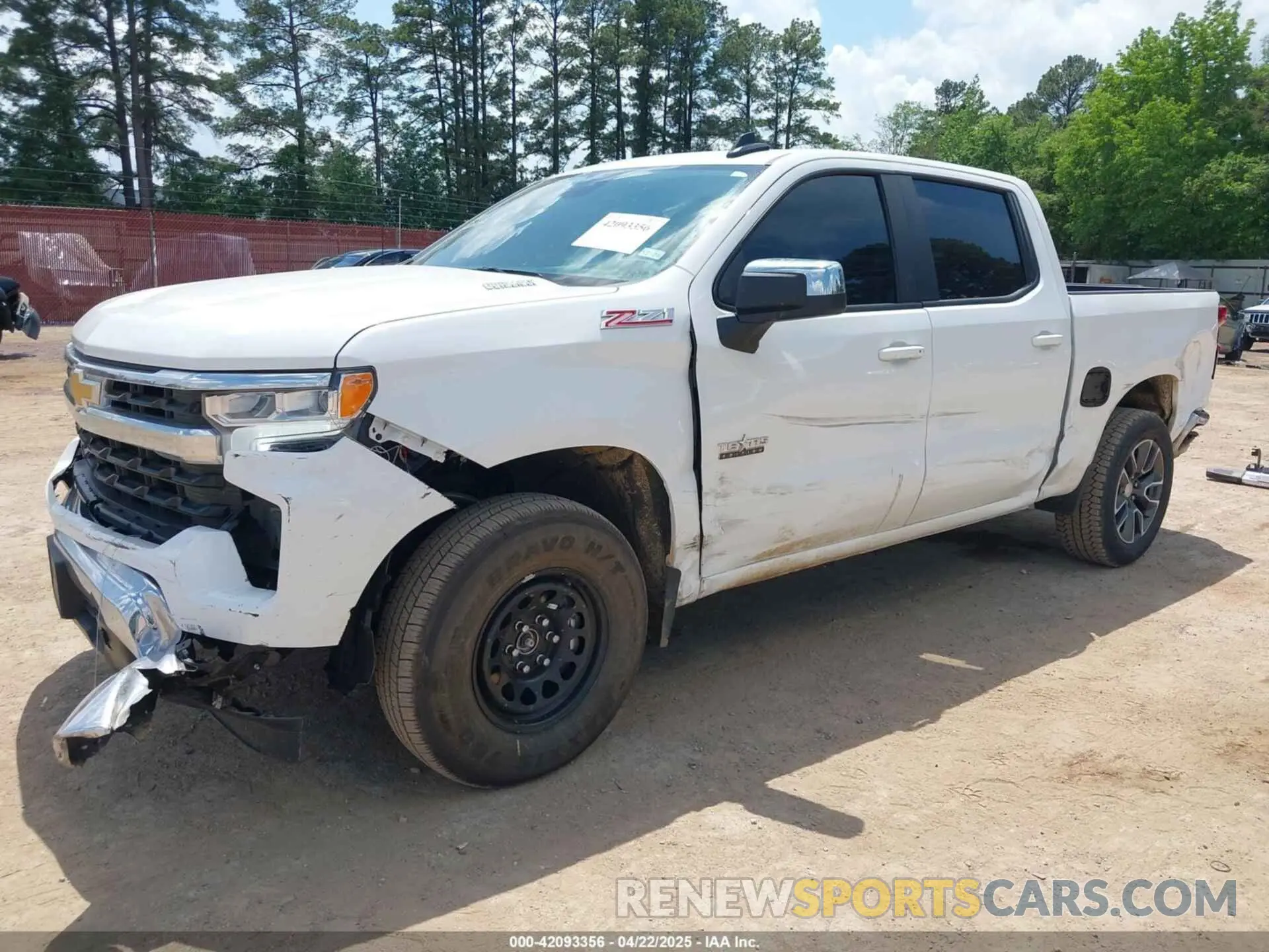 2 Photograph of a damaged car 3GCUKDE82SG115781 CHEVROLET SILVERADO 1500 2025