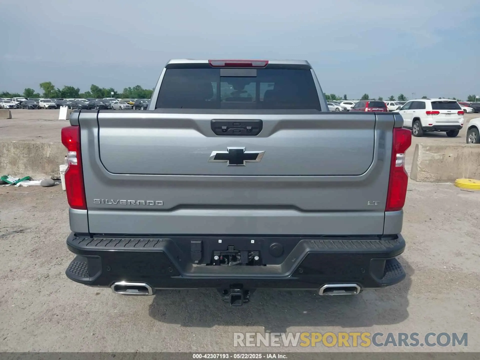 17 Photograph of a damaged car 3GCUKFED7SG101691 CHEVROLET SILVERADO 1500 2025