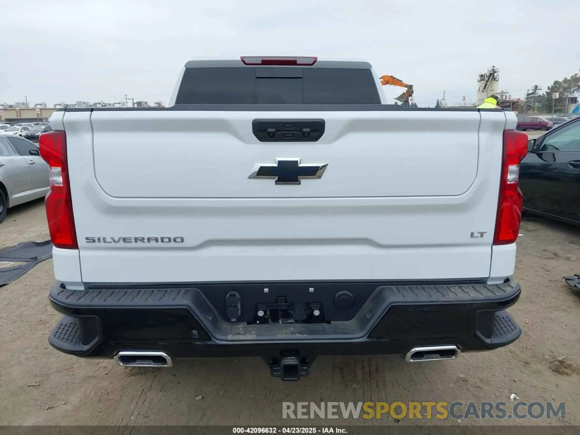 17 Photograph of a damaged car 3GCUKFEL9SG224626 CHEVROLET SILVERADO 1500 2025