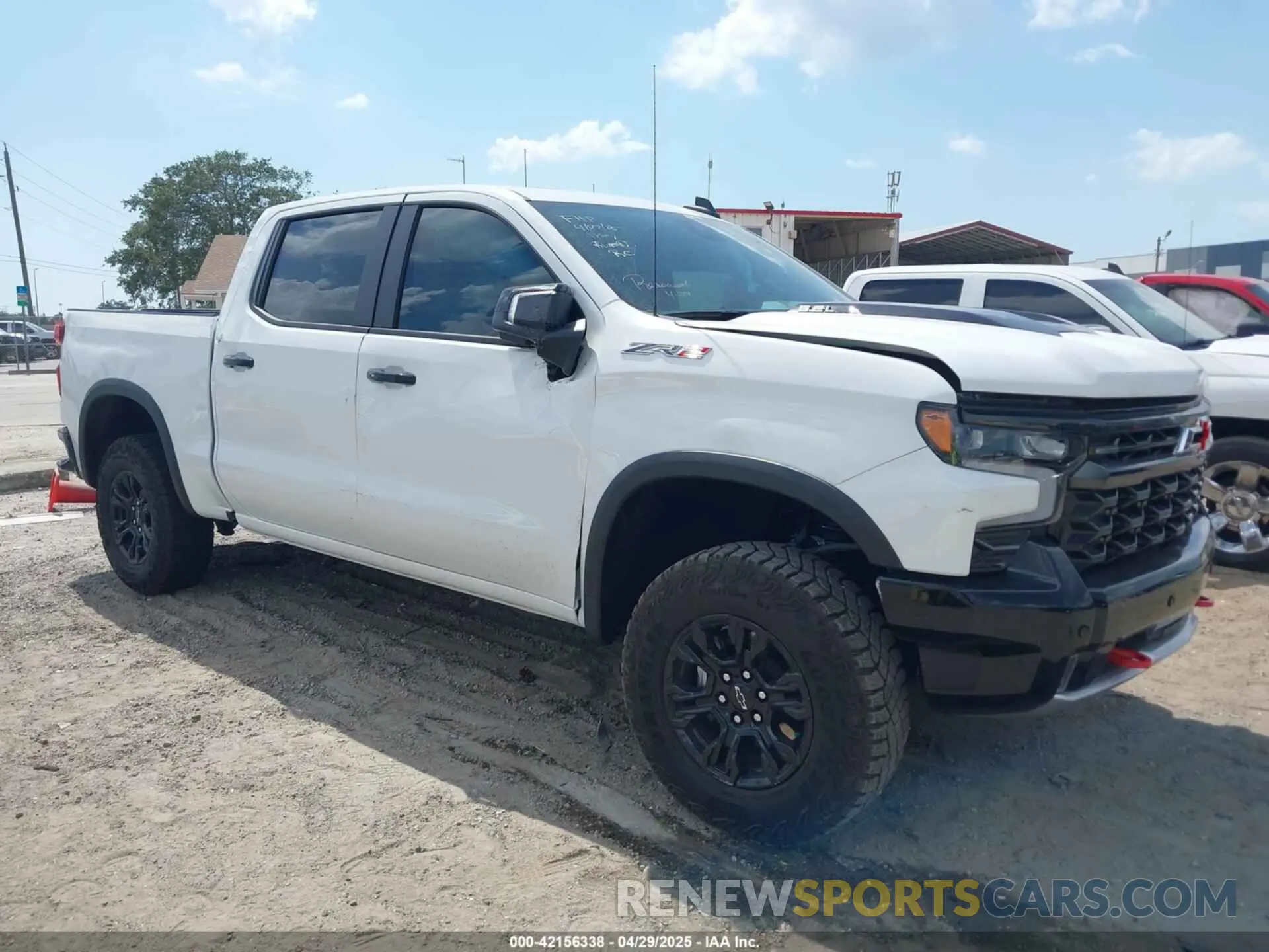 1 Photograph of a damaged car 3GCUKHEL0SG213168 CHEVROLET SILVERADO 1500 2025
