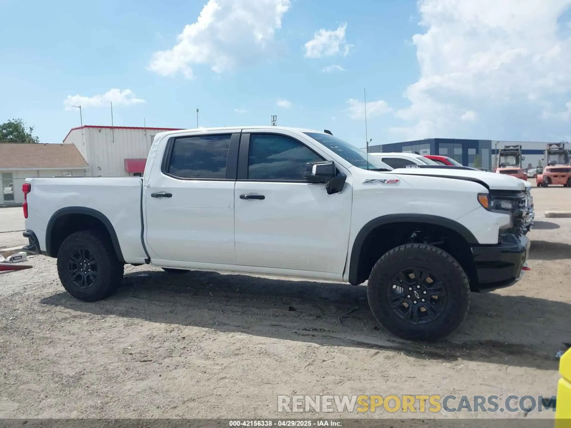 13 Photograph of a damaged car 3GCUKHEL0SG213168 CHEVROLET SILVERADO 1500 2025