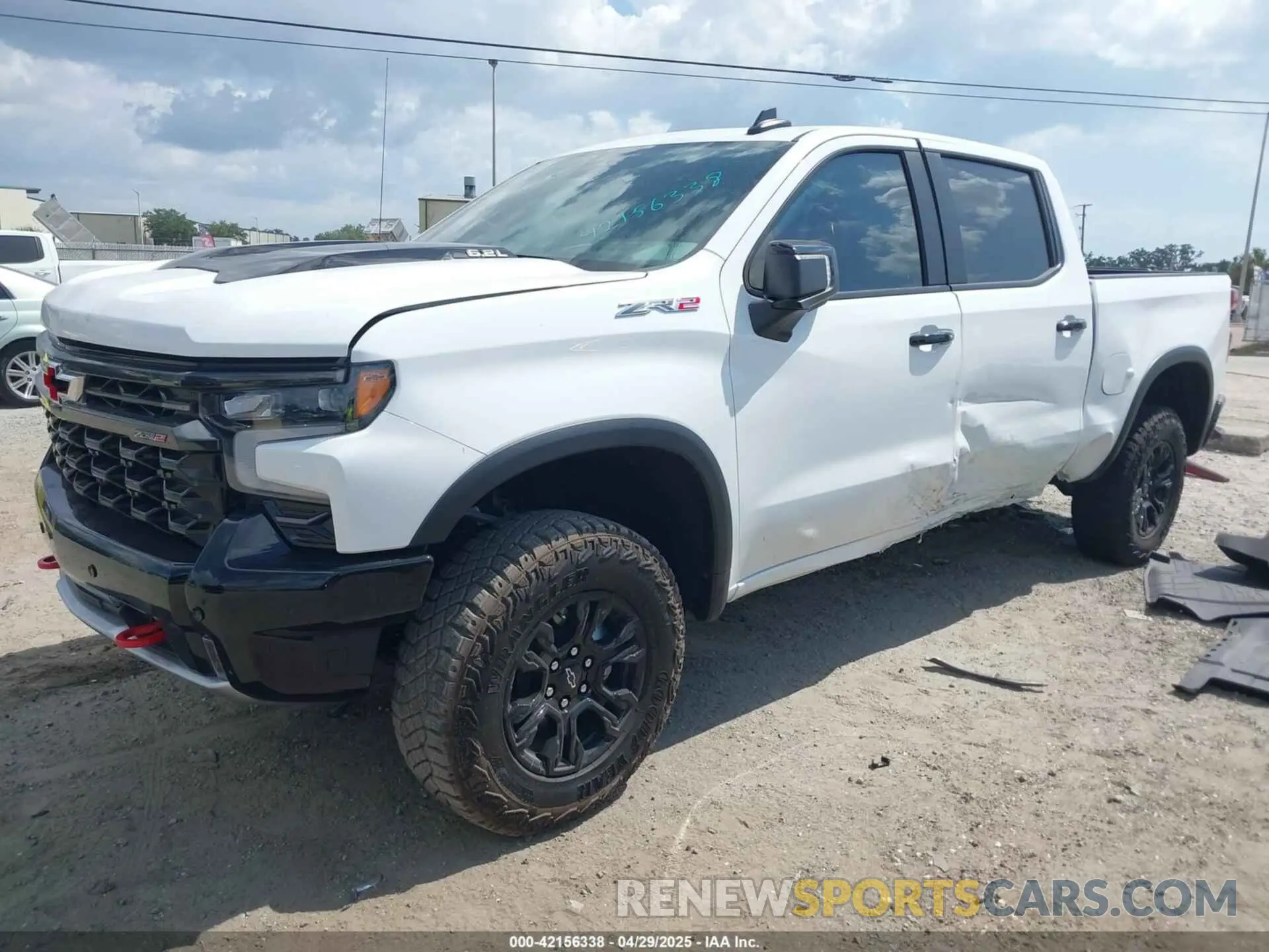 2 Photograph of a damaged car 3GCUKHEL0SG213168 CHEVROLET SILVERADO 1500 2025