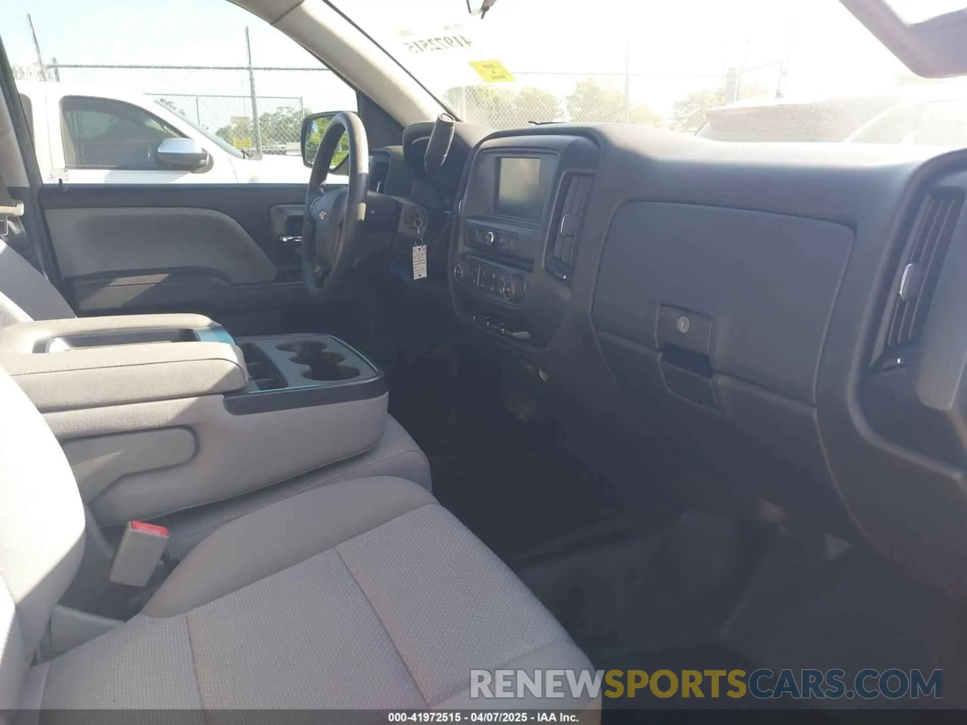 5 Photograph of a damaged car 2GCRCMEC2K1229764 CHEVROLET SILVERADO 1500 LD 2019