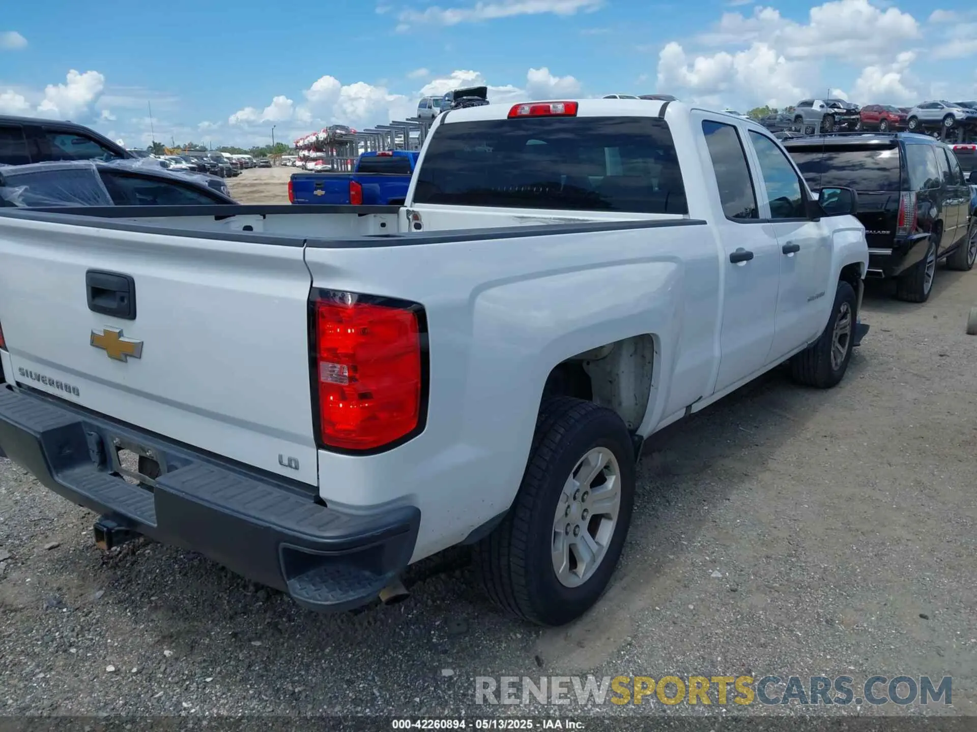 4 Photograph of a damaged car 2GCRCNEC9K1127173 CHEVROLET SILVERADO 1500 LD 2019