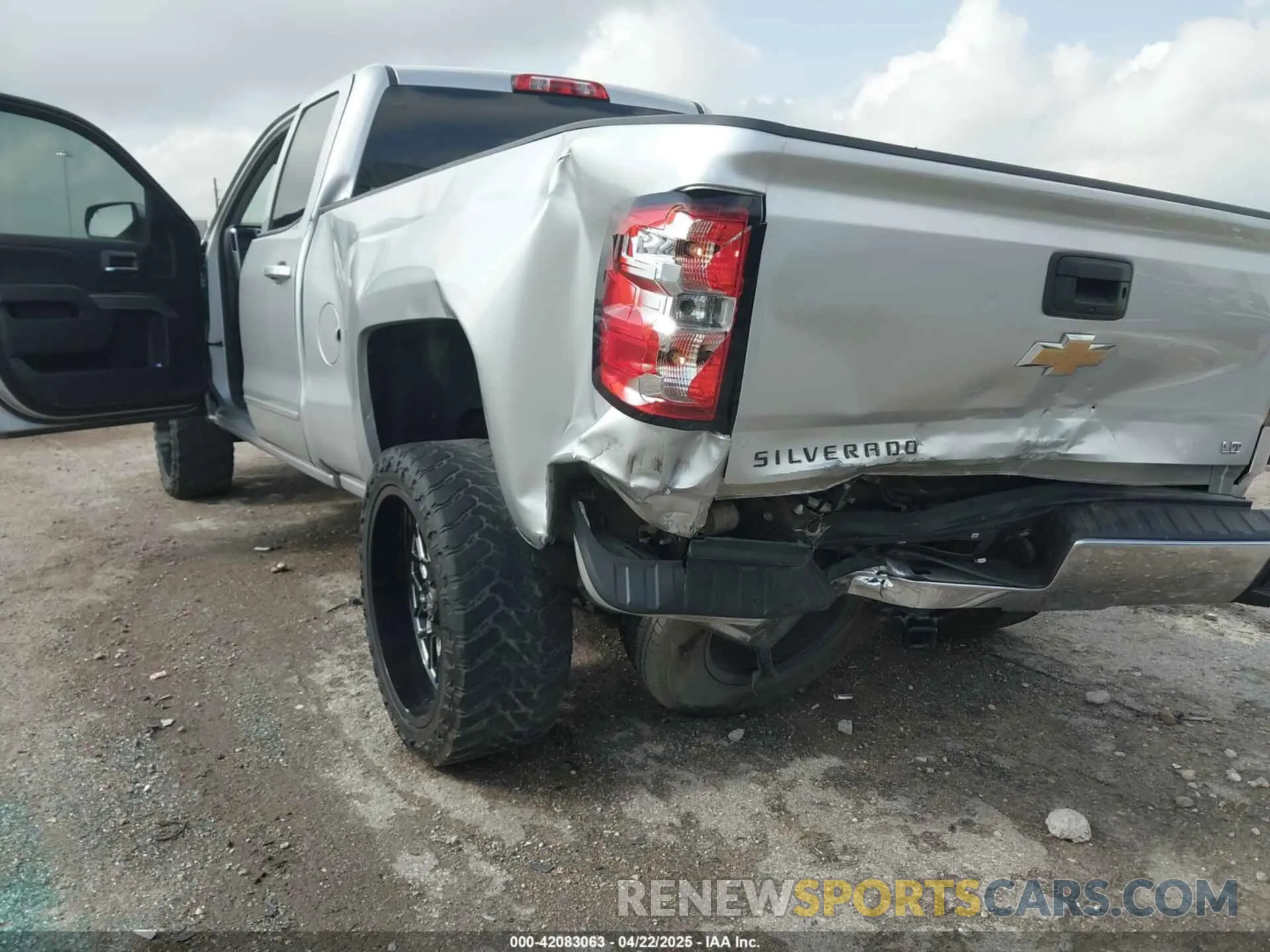 6 Photograph of a damaged car 2GCRCPEC1K1123744 CHEVROLET SILVERADO 1500 LD 2019